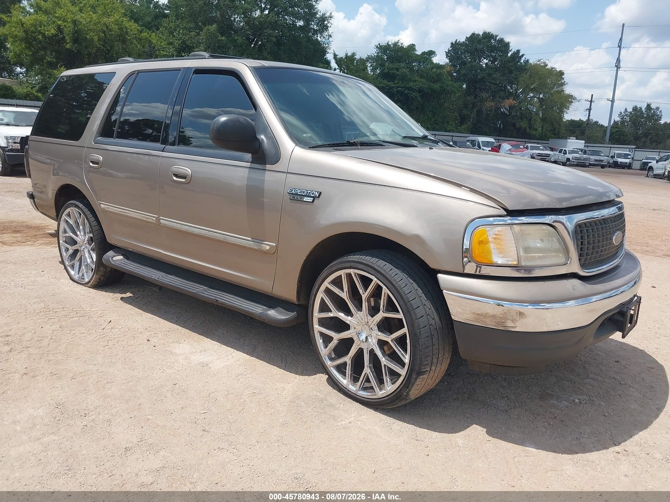 2002 Ford Expedition Xlt Gold vin: 1FMRU15W62LA79878
