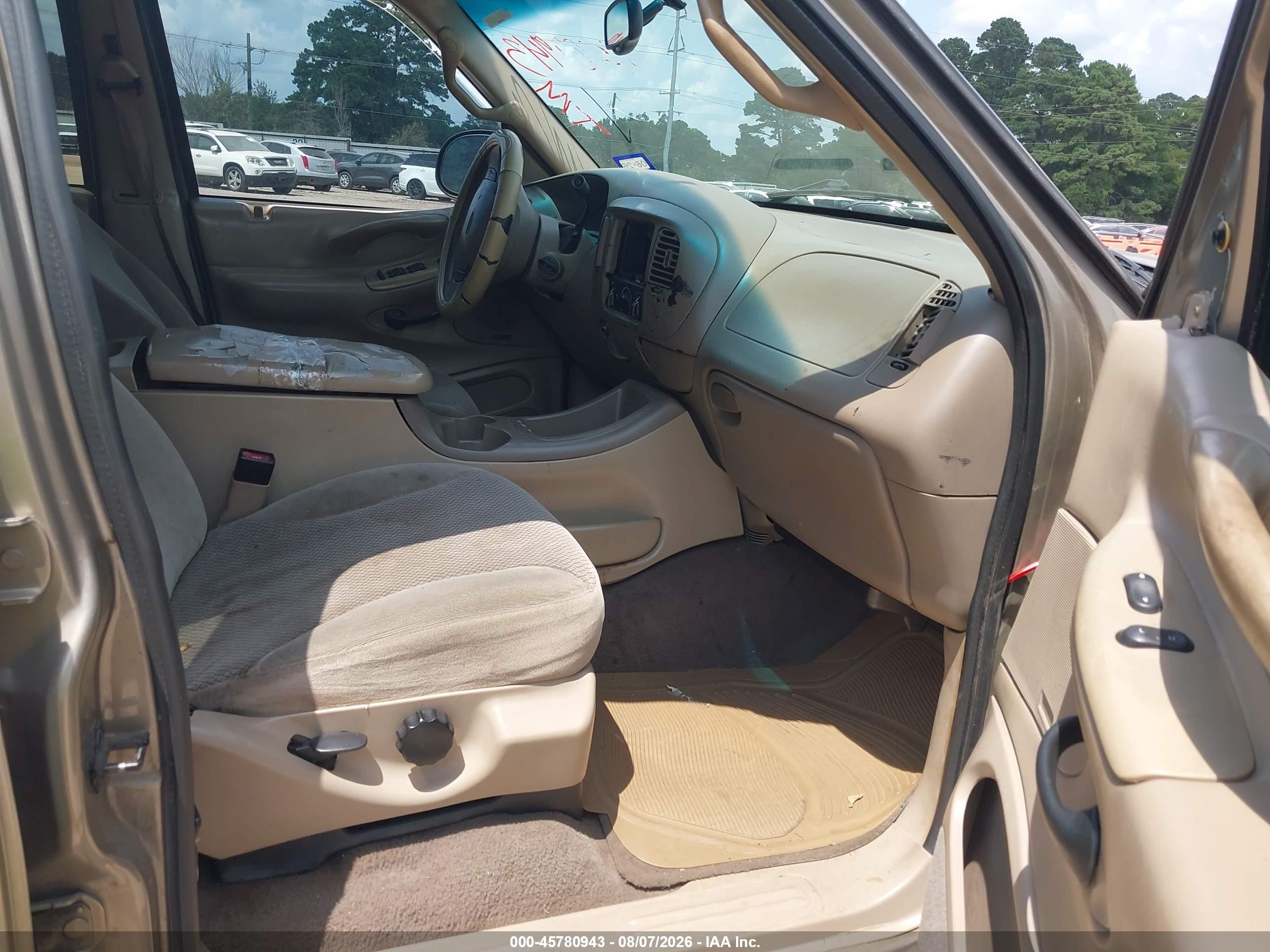 2002 Ford Expedition Xlt Gold vin: 1FMRU15W62LA79878