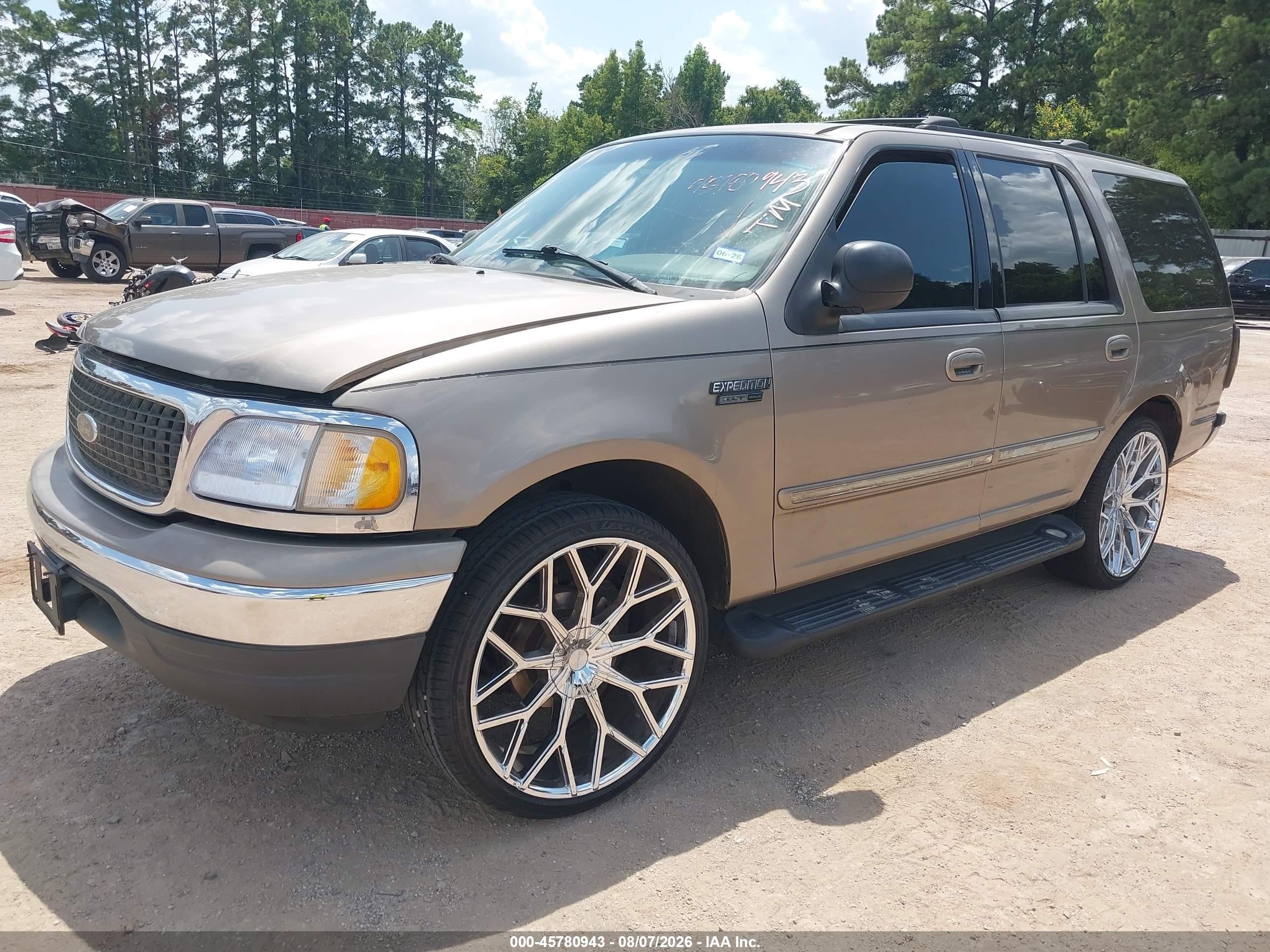 2002 Ford Expedition Xlt Gold vin: 1FMRU15W62LA79878