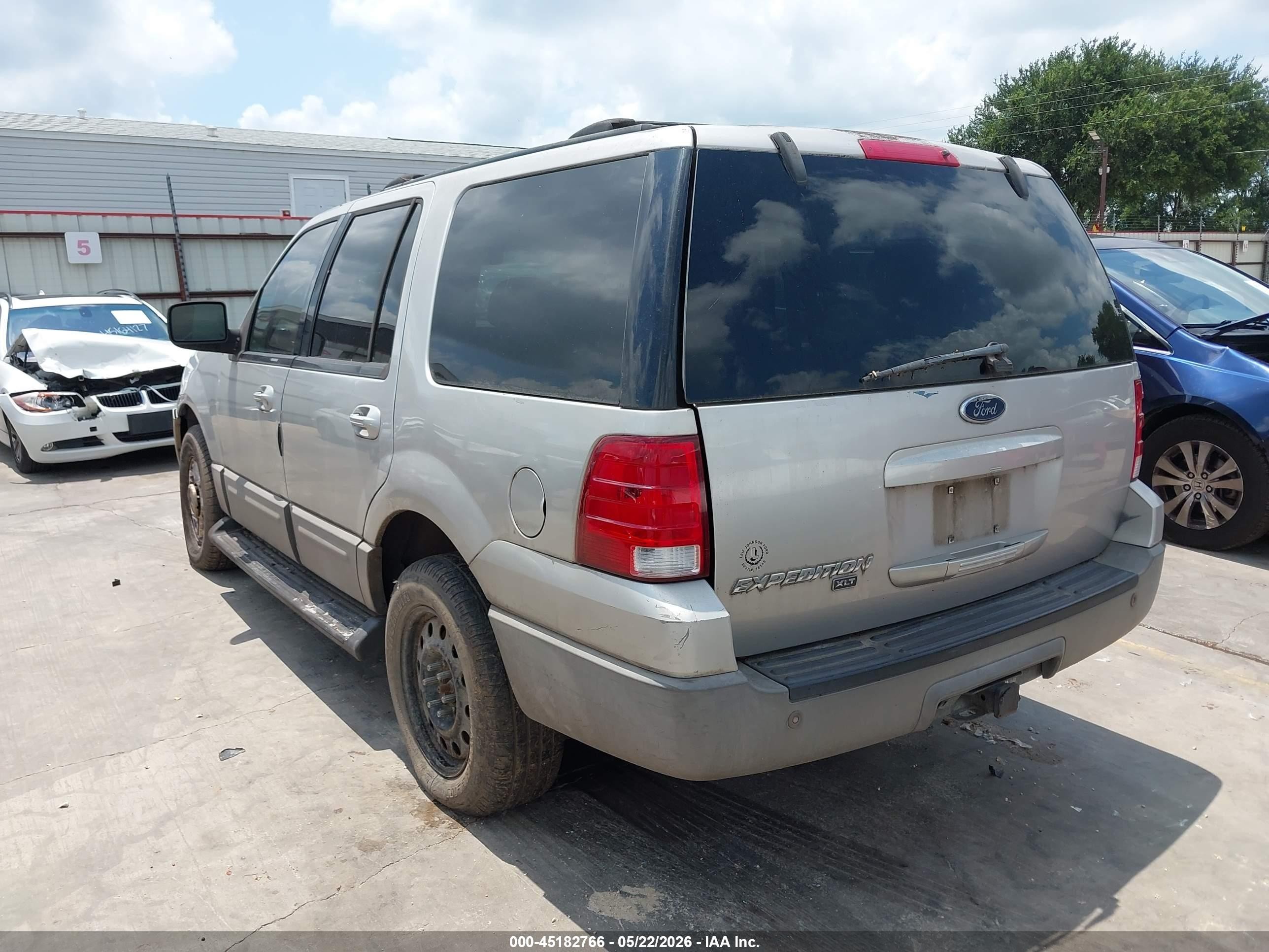 2003 Ford Expedition Xlt Gray vin: 1FMRU15W63LA18659