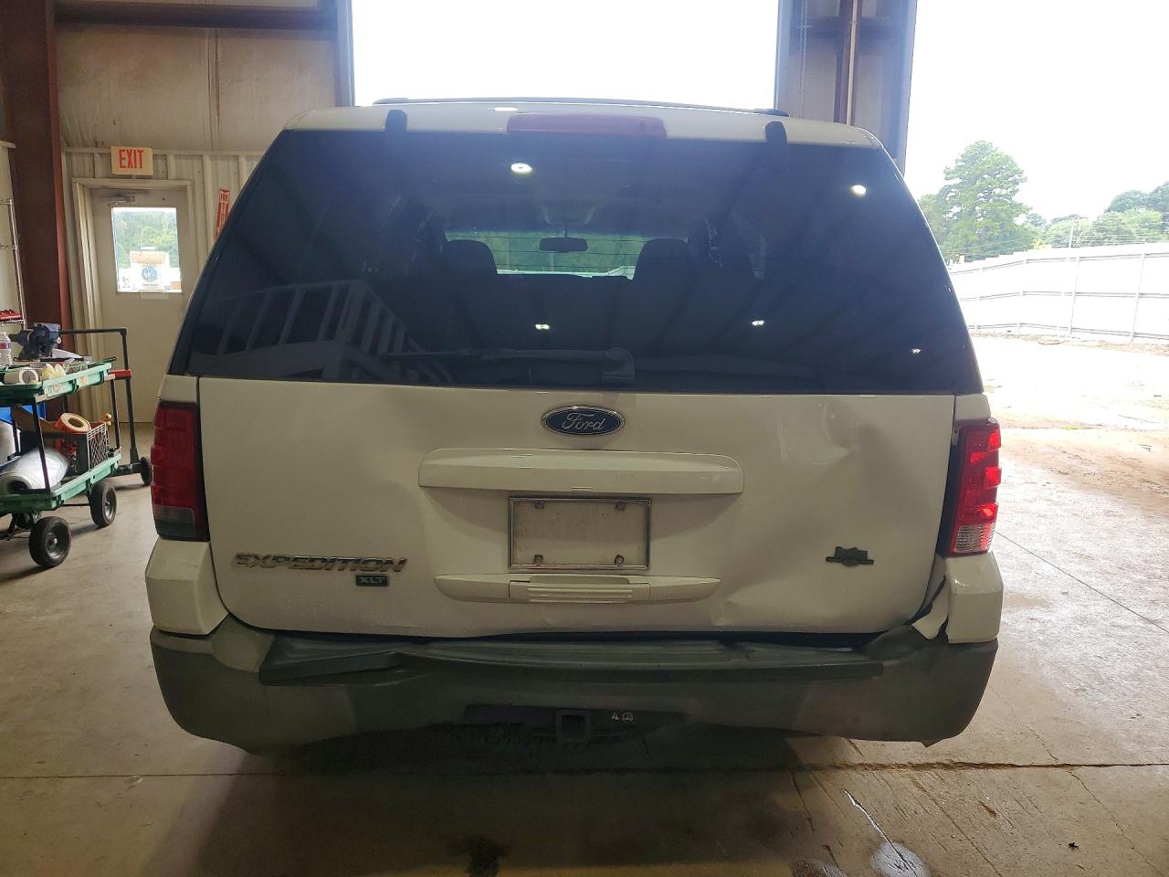 2003 Ford Expedition Xlt White vin: 1FMRU15W63LA83012