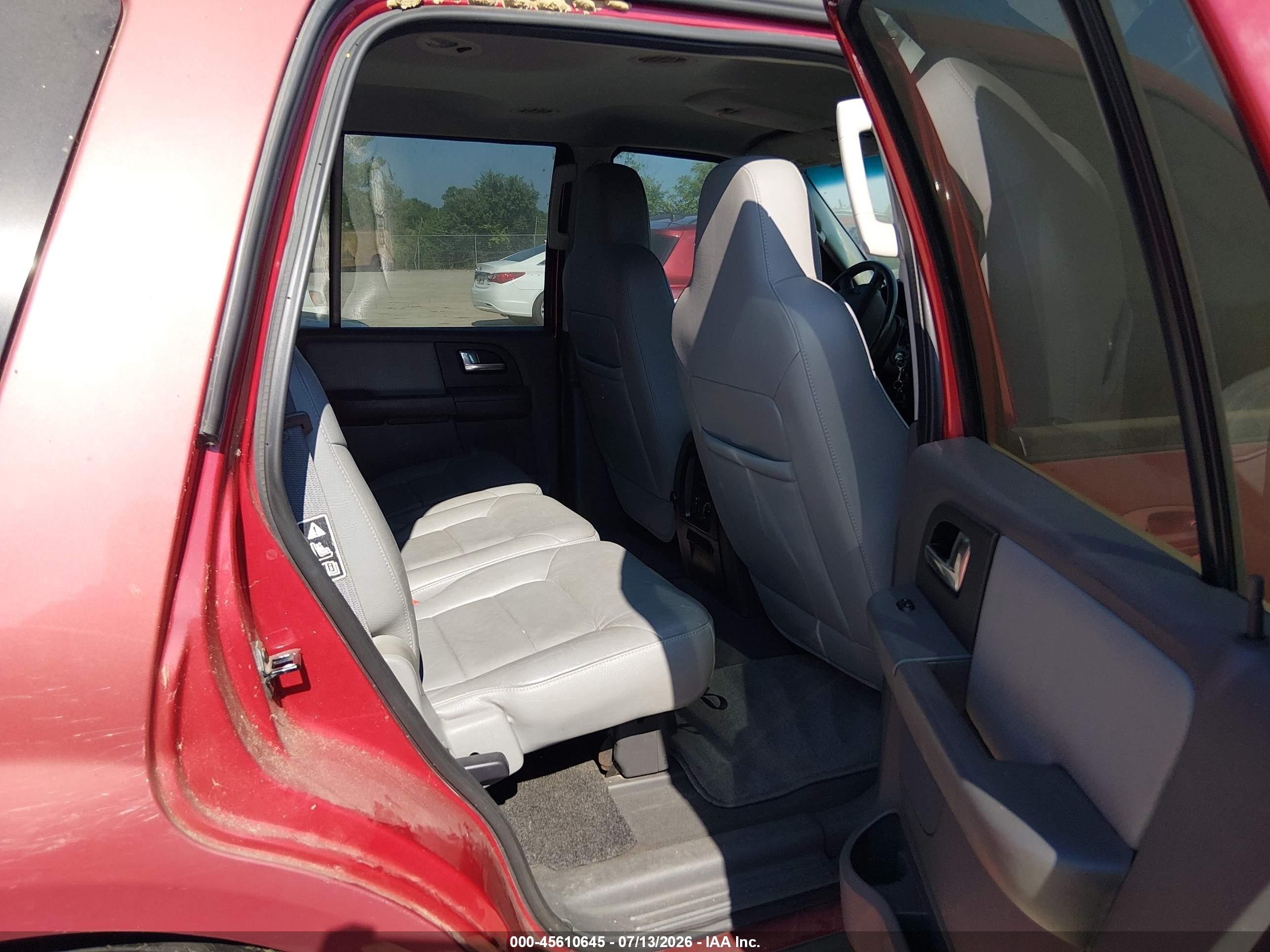 2003 Ford Expedition Xlt Red vin: 1FMRU15W63LB25632
