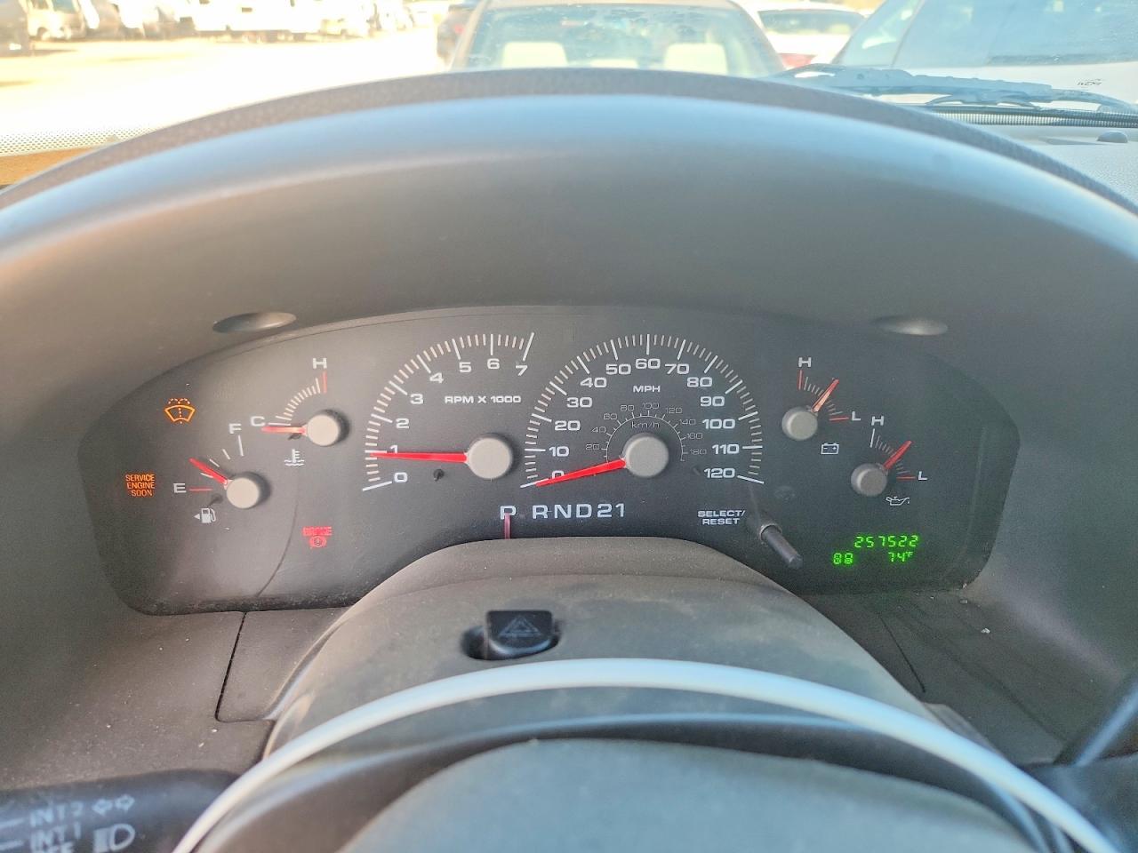 2004 Ford Expedition Xlt Blue vin: 1FMRU15W64LA37052