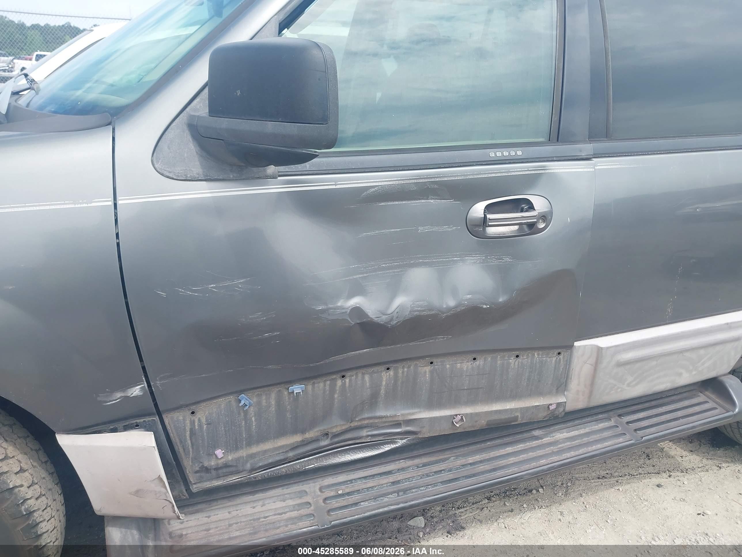 2003 Ford Expedition Xlt Gray vin: 1FMRU15W73LC21110