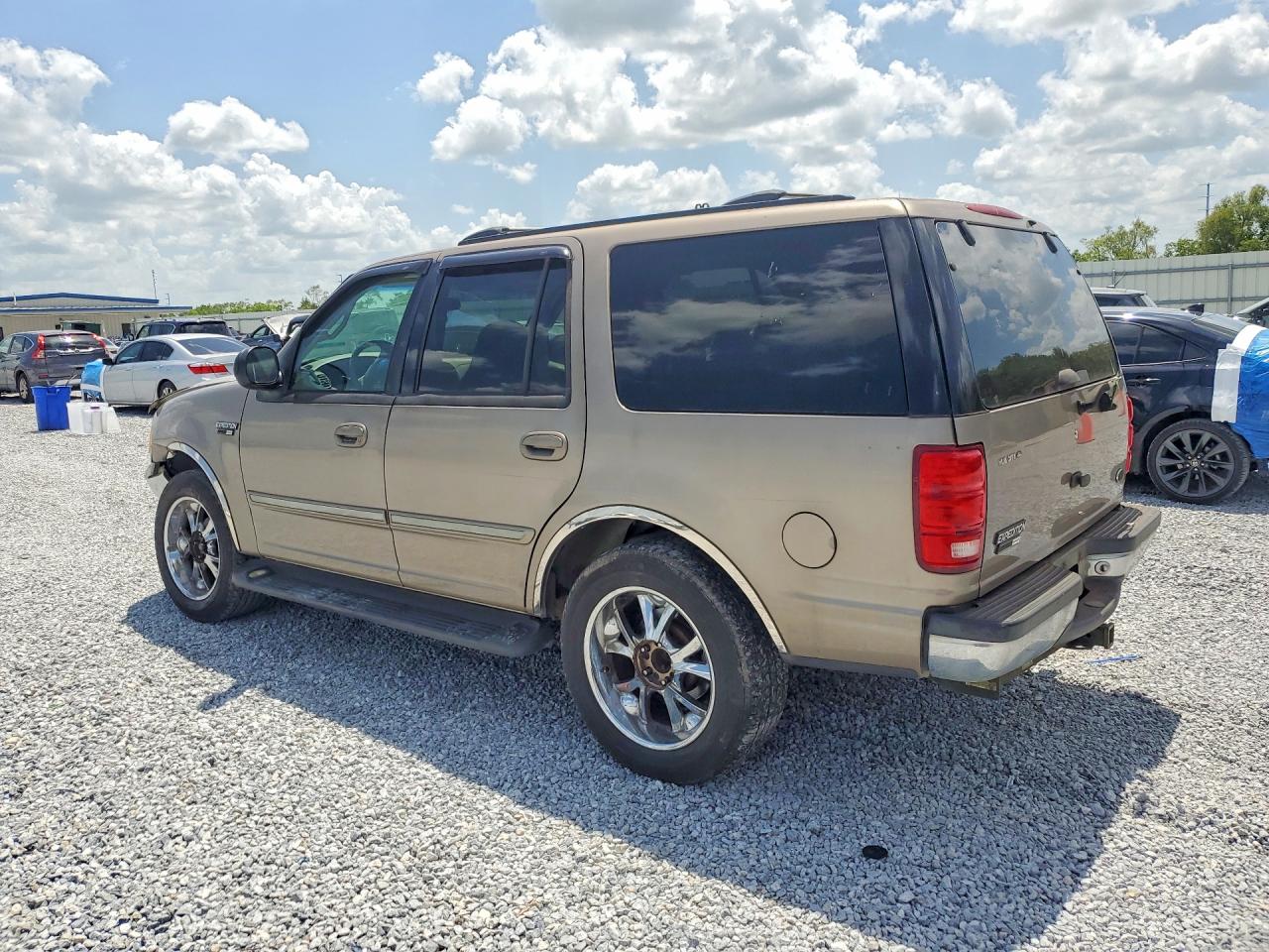 2001 Ford Expedition Xlt Tan vin: 1FMRU15W81LB21823