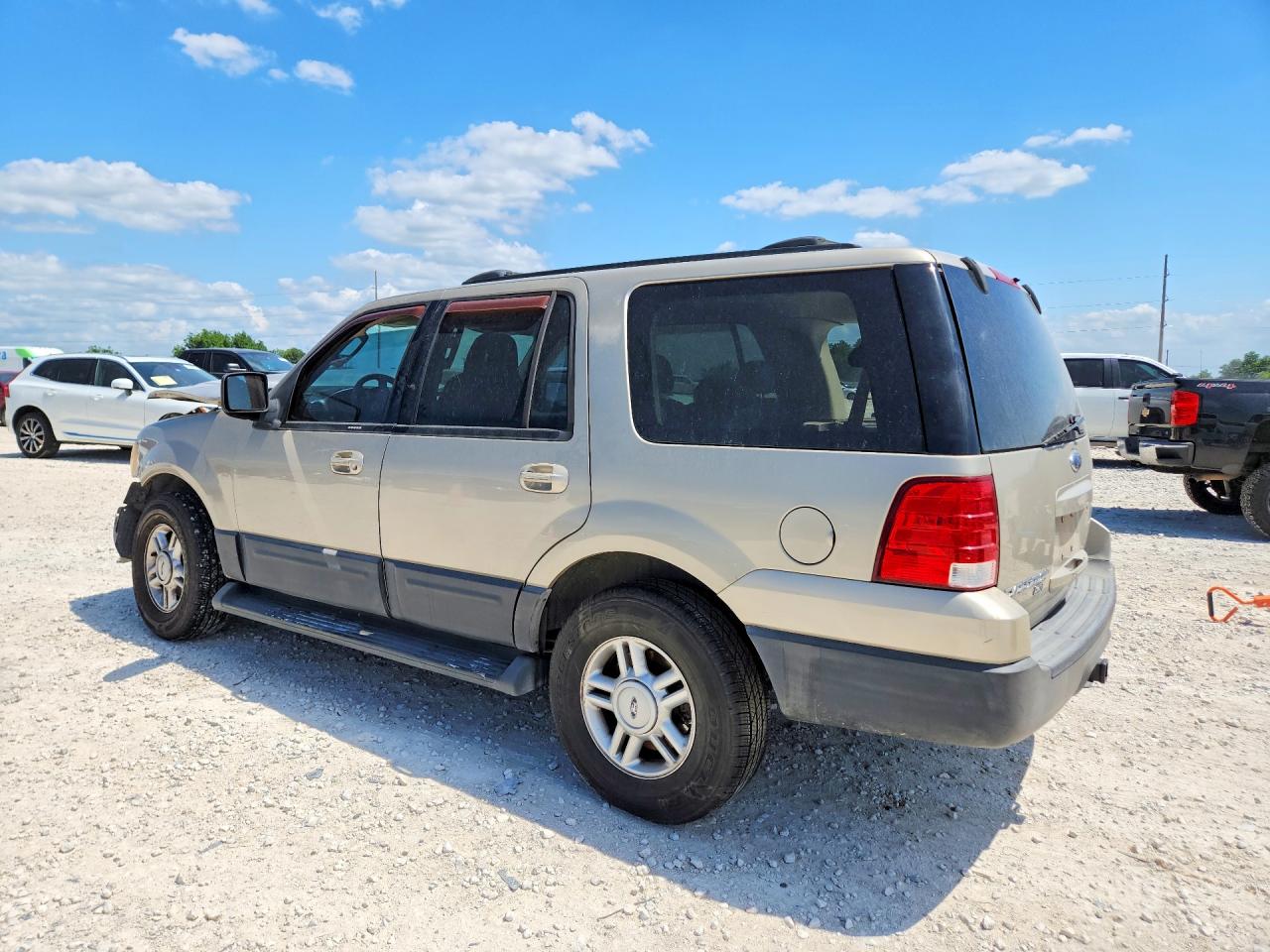 2004 Ford Expedition Xlt Beige vin: 1FMRU15W84LB91651