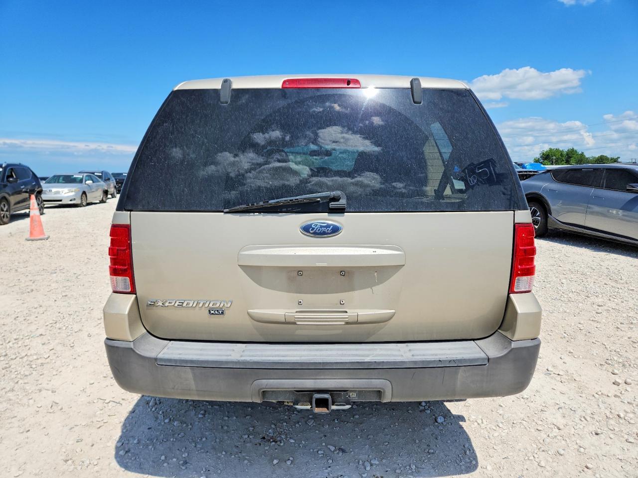 2004 Ford Expedition Xlt Beige vin: 1FMRU15W84LB91651