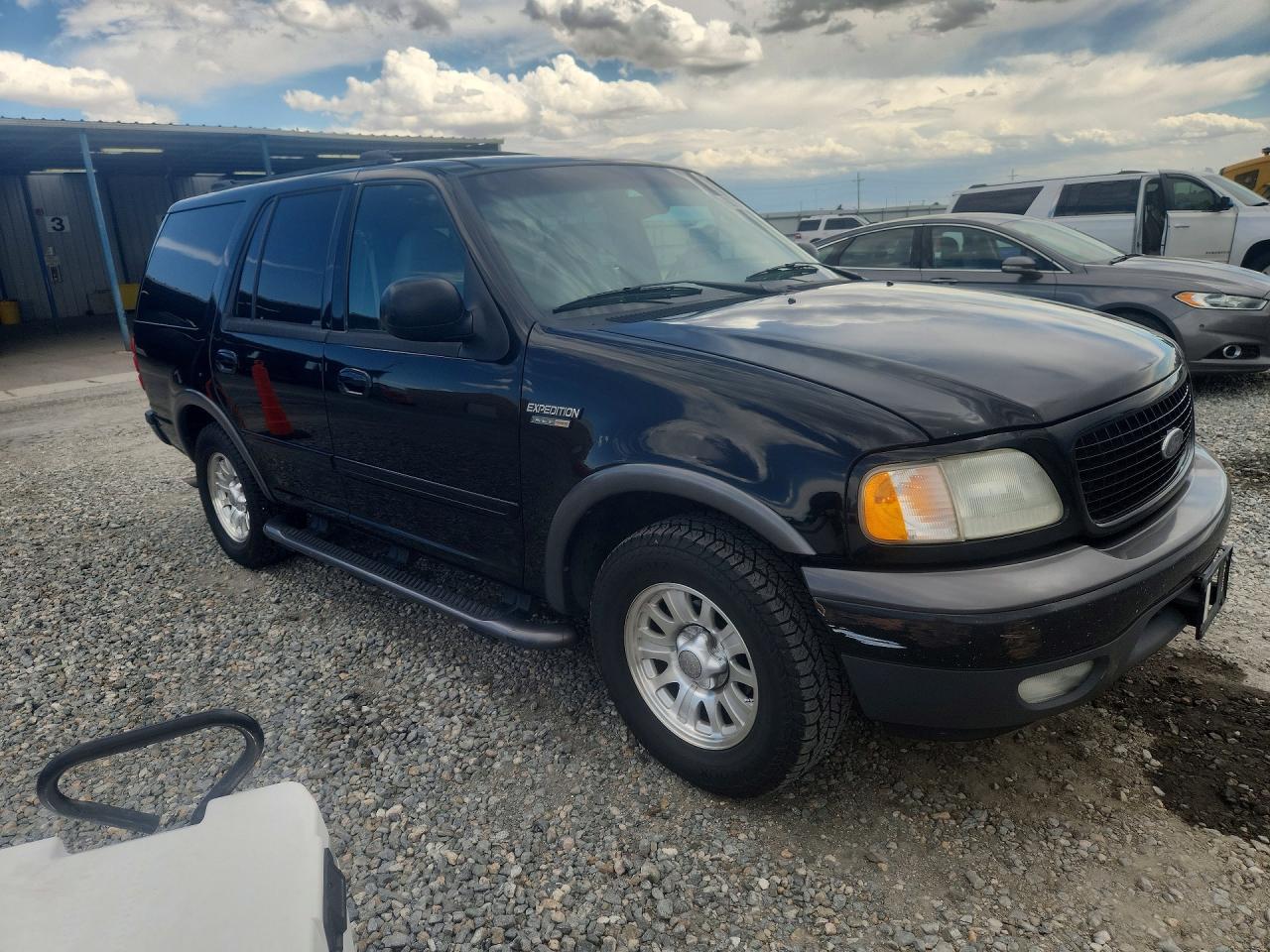 2002 Ford Expedition Xlt Black vin: 1FMRU15W92LA46910