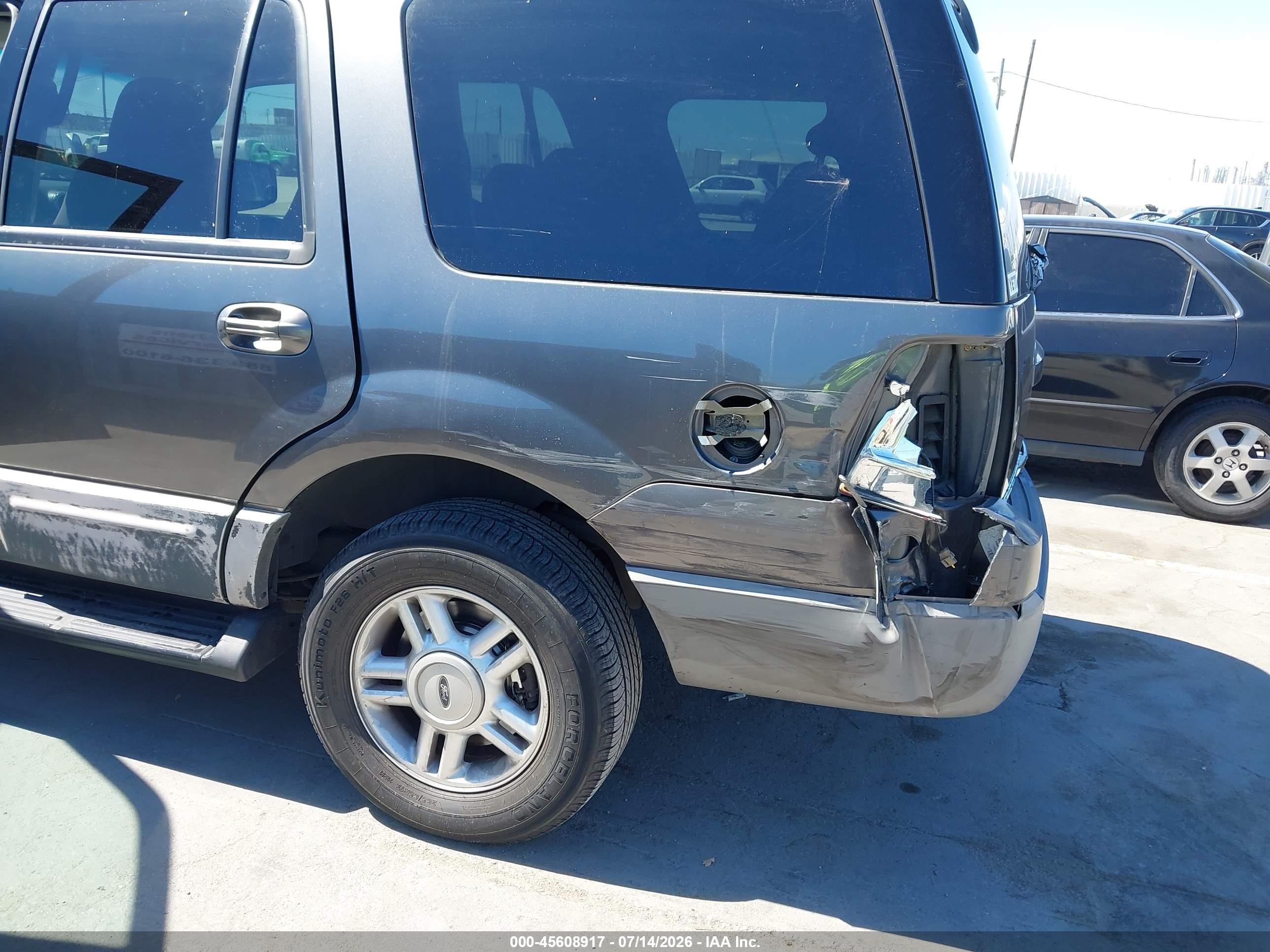 2003 Ford Expedition Xlt Gray vin: 1FMRU15W93LC19472