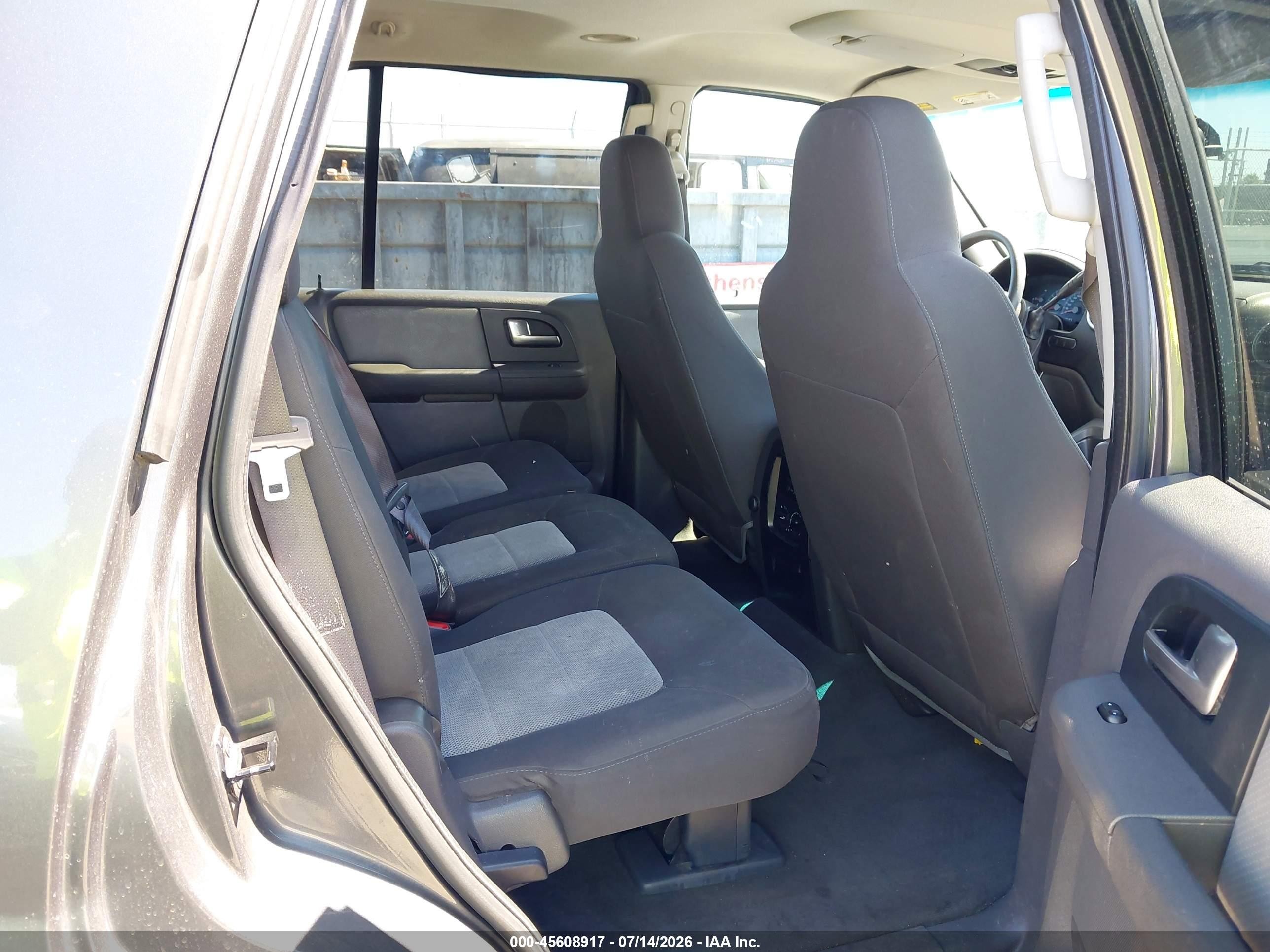 2003 Ford Expedition Xlt Gray vin: 1FMRU15W93LC19472
