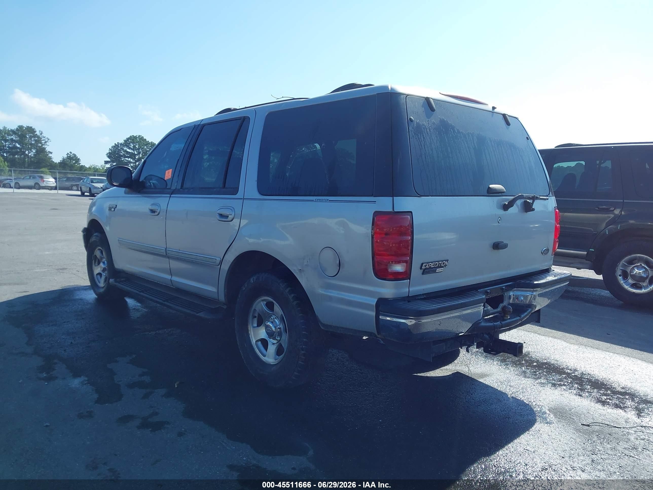 2001 Ford Expedition Xlt Silver vin: 1FMRU15WX1LB00343