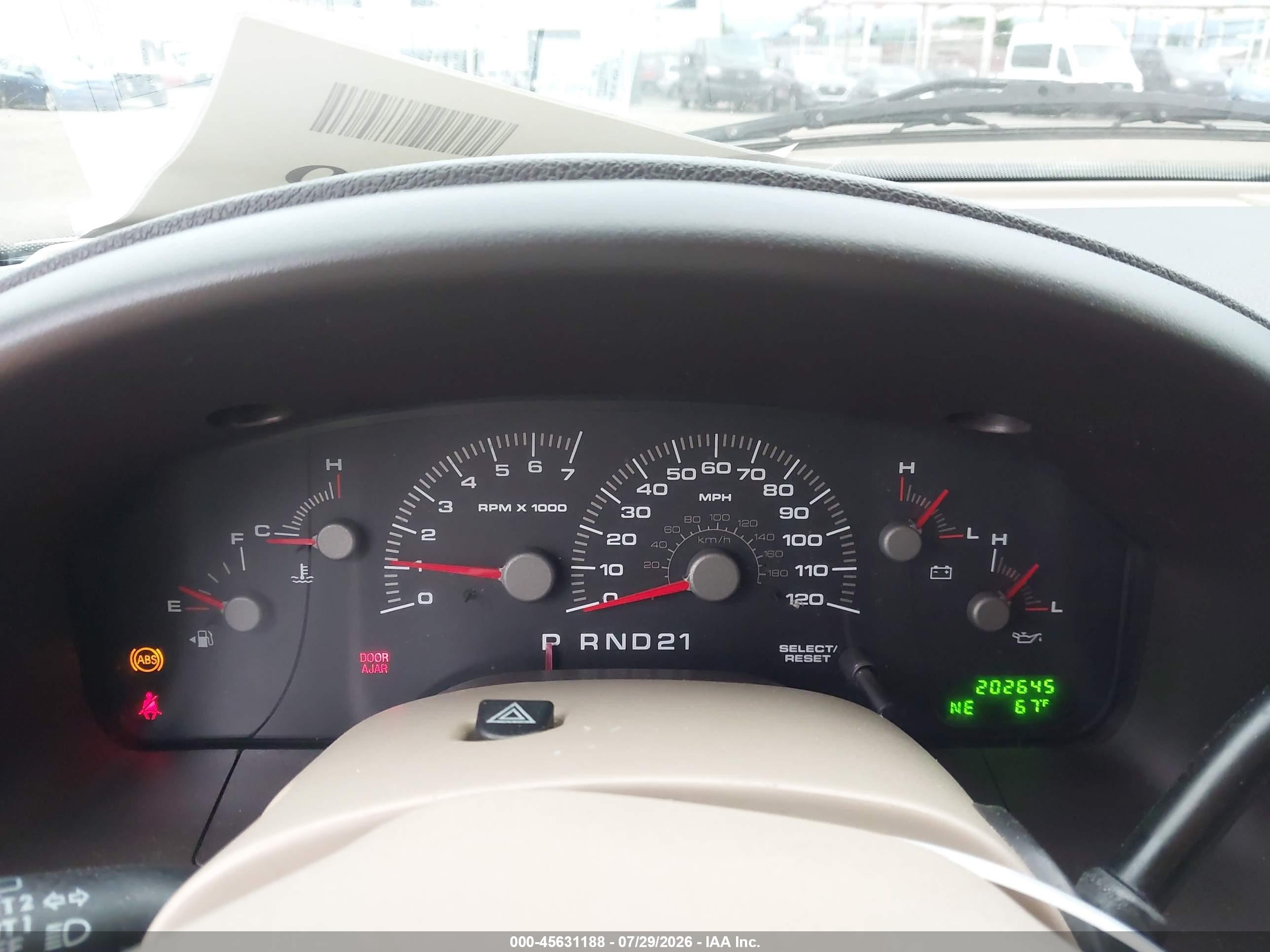 2003 Ford Expedition Xlt Серебряный vin: 1FMRU15WX3LB68807