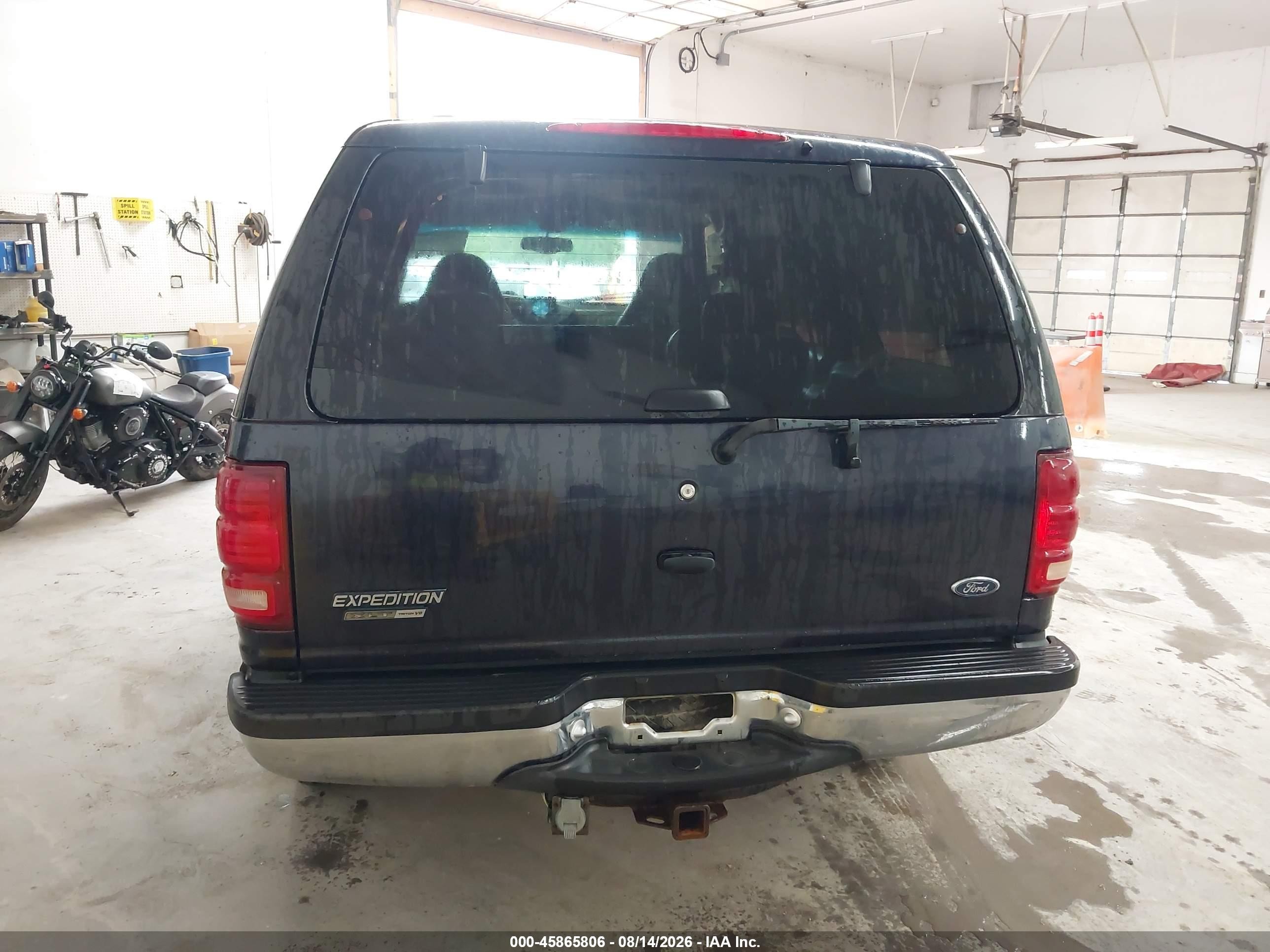 2000 Ford Expedition Xlt Blue vin: 1FMRU1666YLA70184