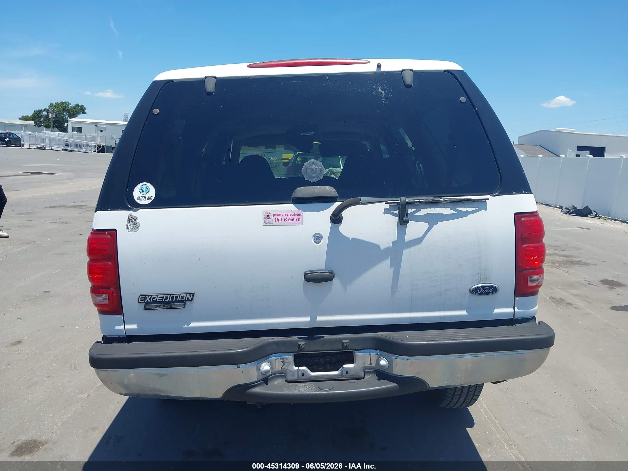 1998 Ford Expedition Eddie Bauer/xlt White vin: 1FMRU1760WLB87805