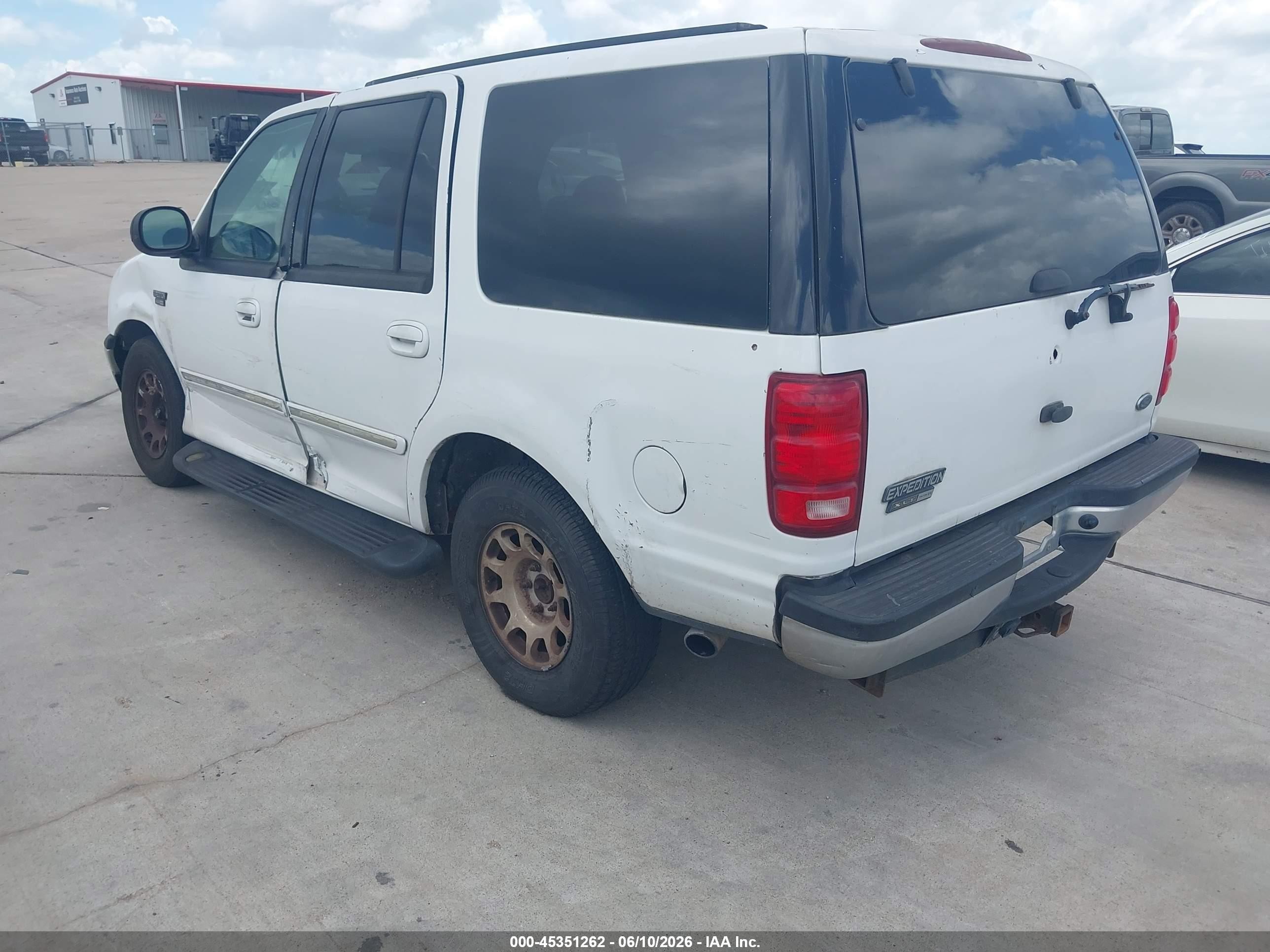 1999 Ford Expedition Eddie Bauer/xlt White vin: 1FMRU1767XLA69008