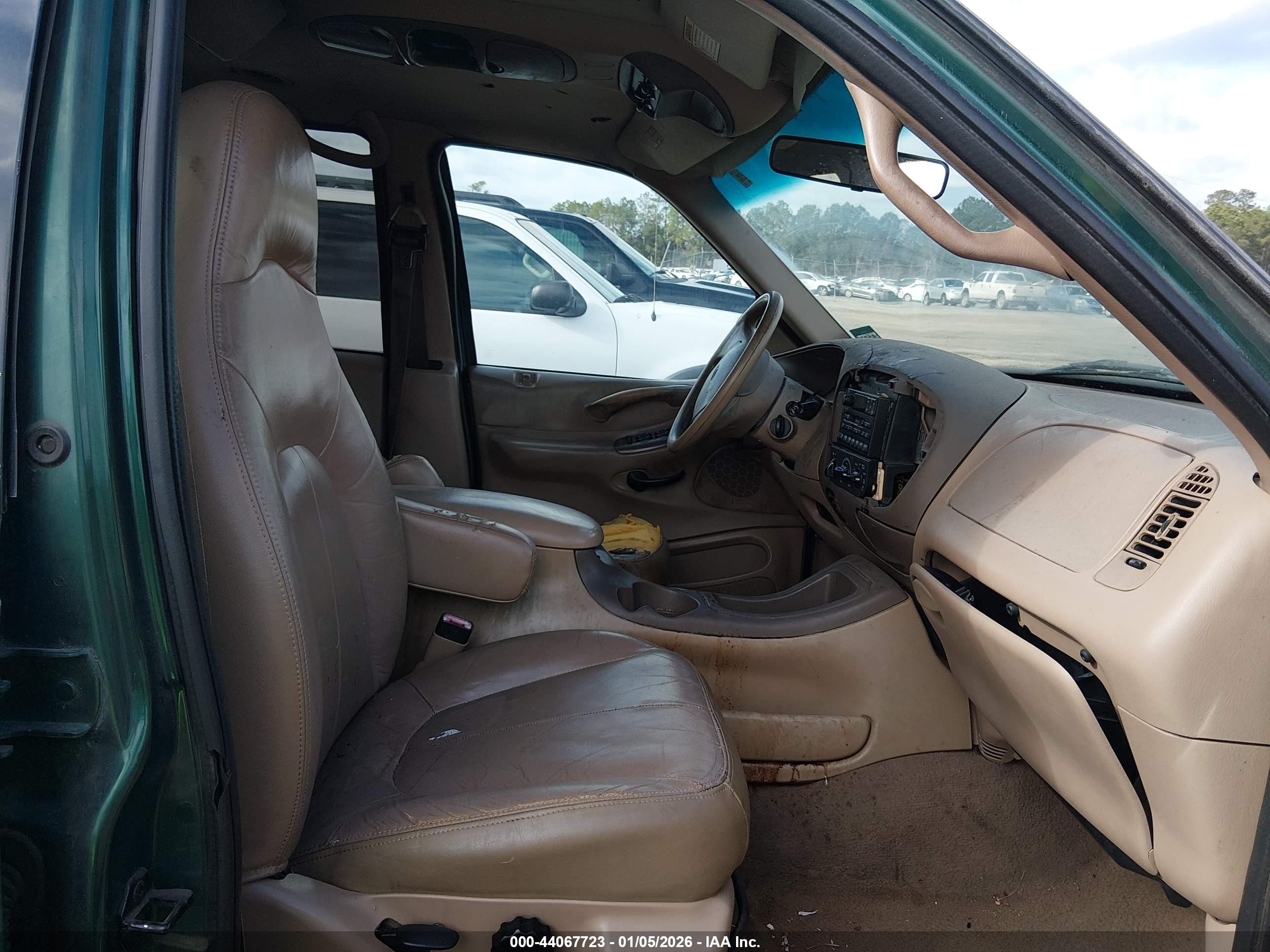 1999 Ford Expedition Eddie Bauer/xlt Green vin: 1FMRU1769XLA04290