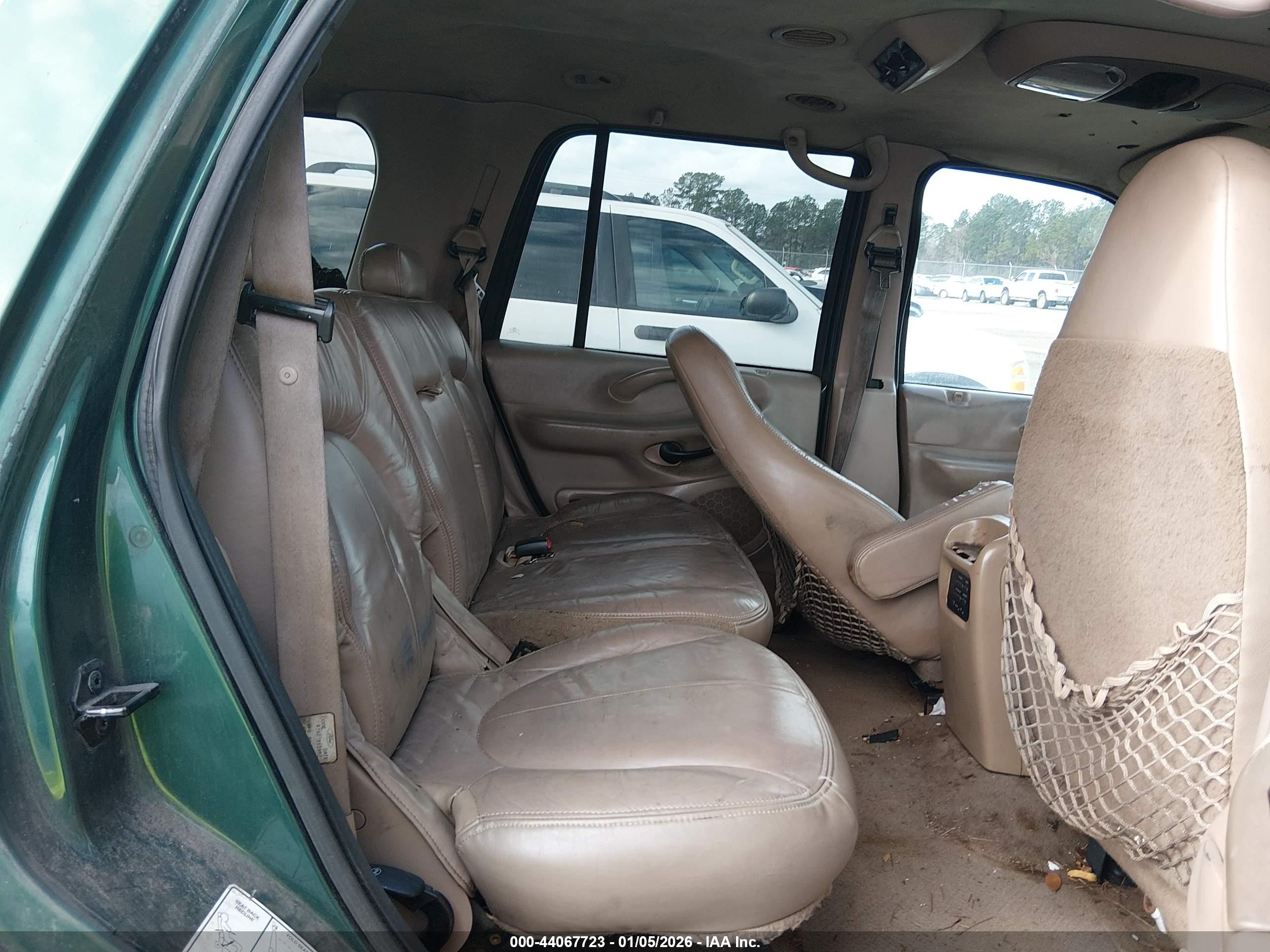 1999 Ford Expedition Eddie Bauer/xlt Green vin: 1FMRU1769XLA04290