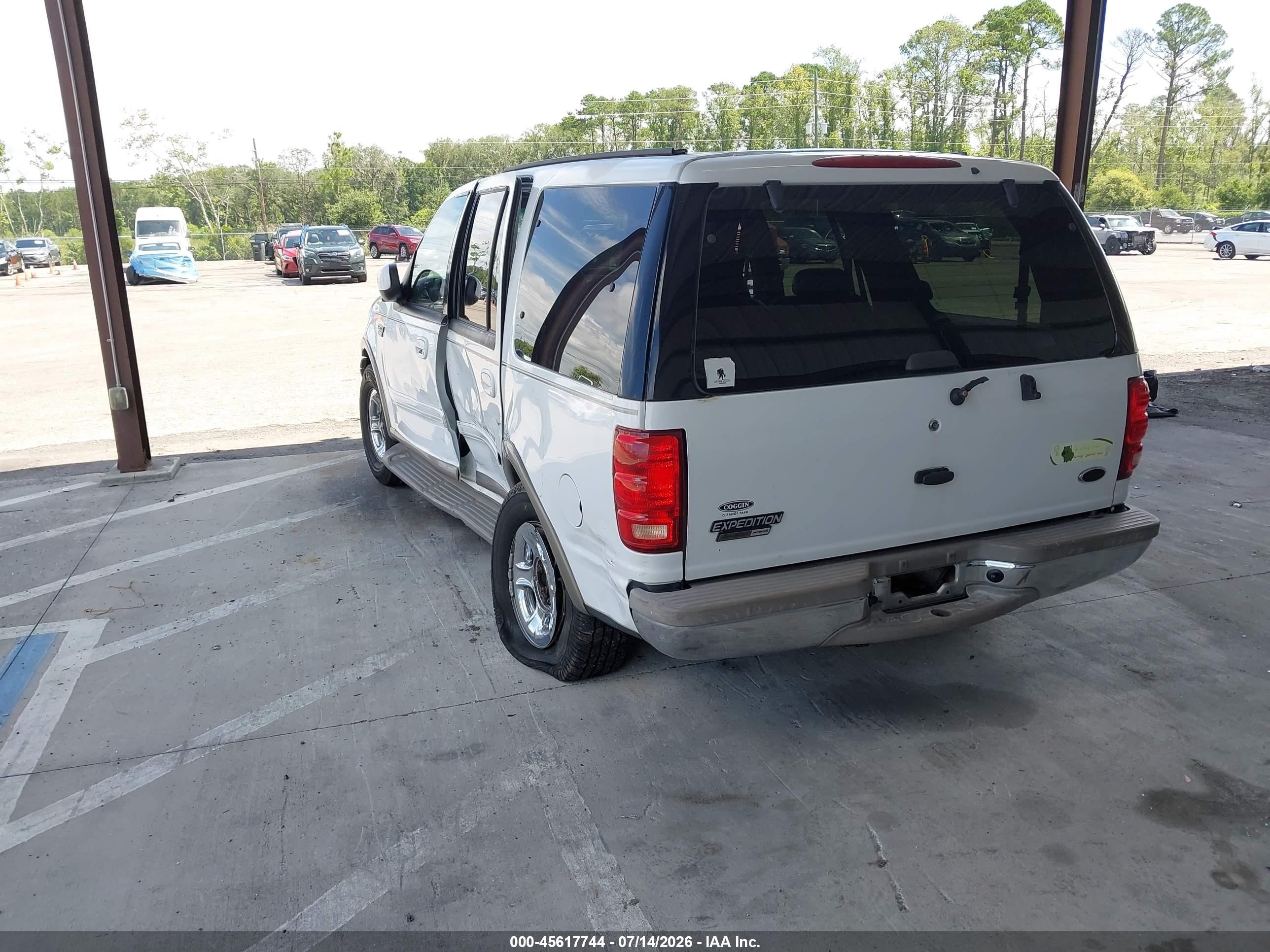 2001 Ford Expedition Eddie Bauer White vin: 1FMRU17L21LB21951
