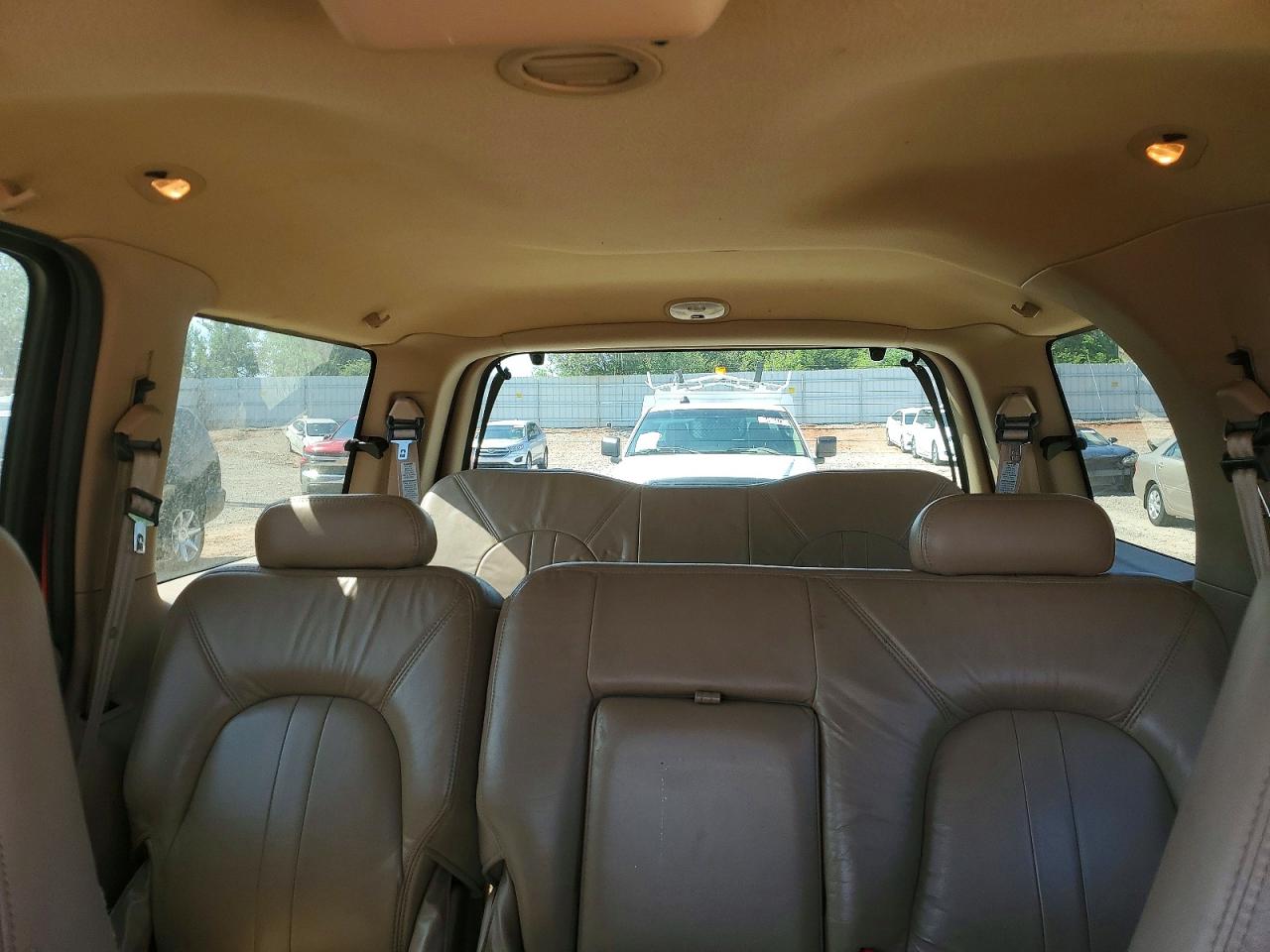 1998 Ford Expedition Red vin: 1FMRU17L3WLC25145