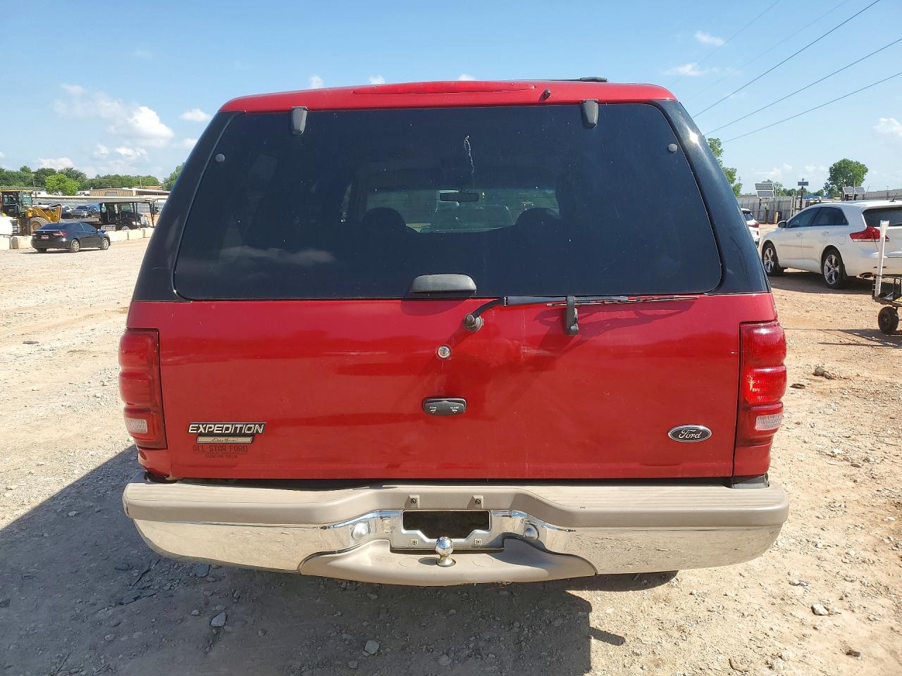 1998 Ford Expedition Red vin: 1FMRU17L3WLC25145