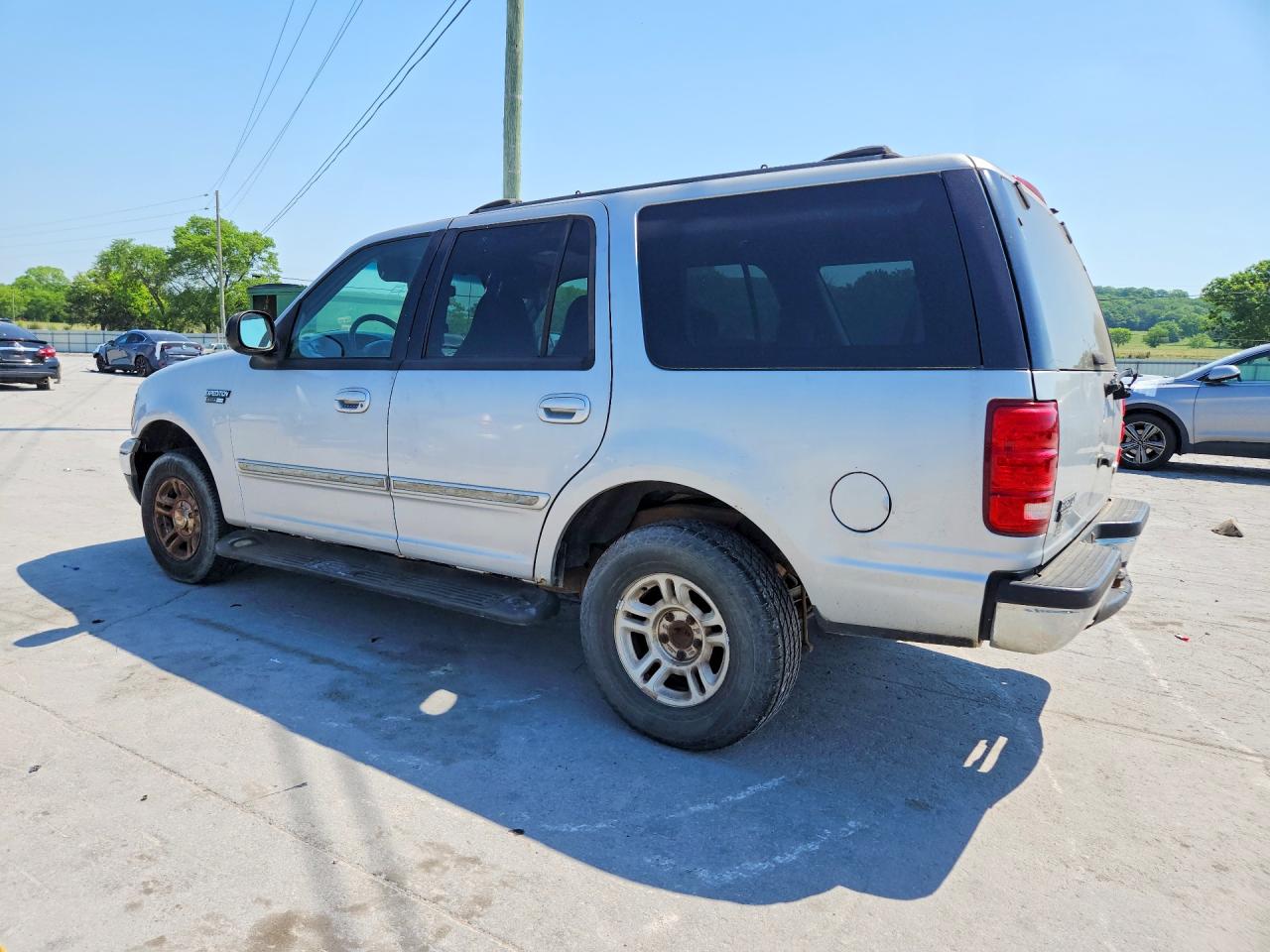 1999 Ford Expedition Серебряный vin: 1FMRU17L3XLA76365