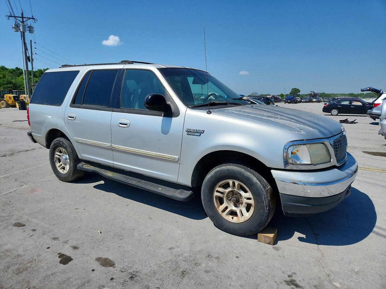 1999 Ford Expedition Серебряный vin: 1FMRU17L3XLA76365