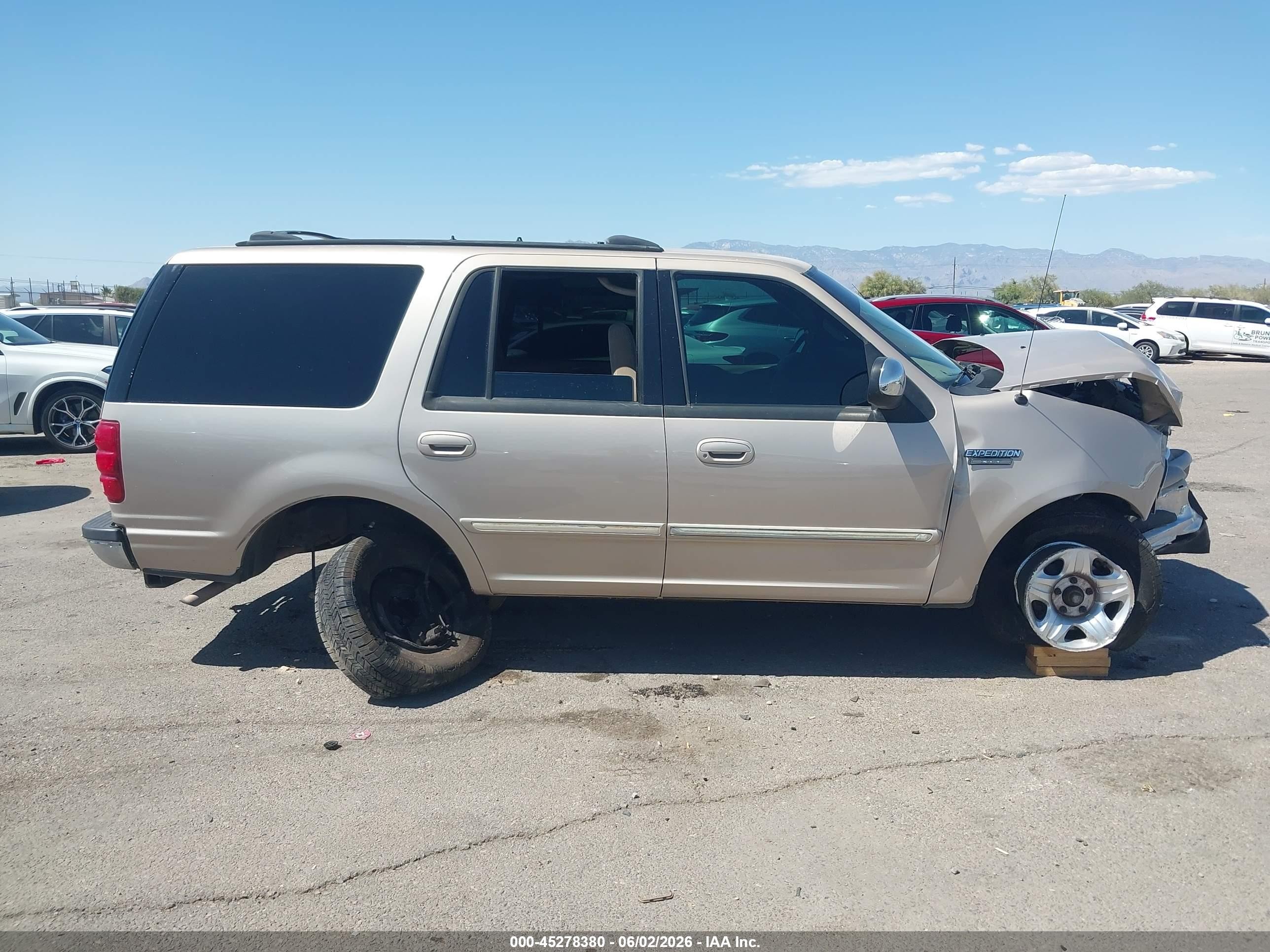 1998 Ford Expedition Eddie Bauer/xlt Tan vin: 1FMRU17L4WLC14252