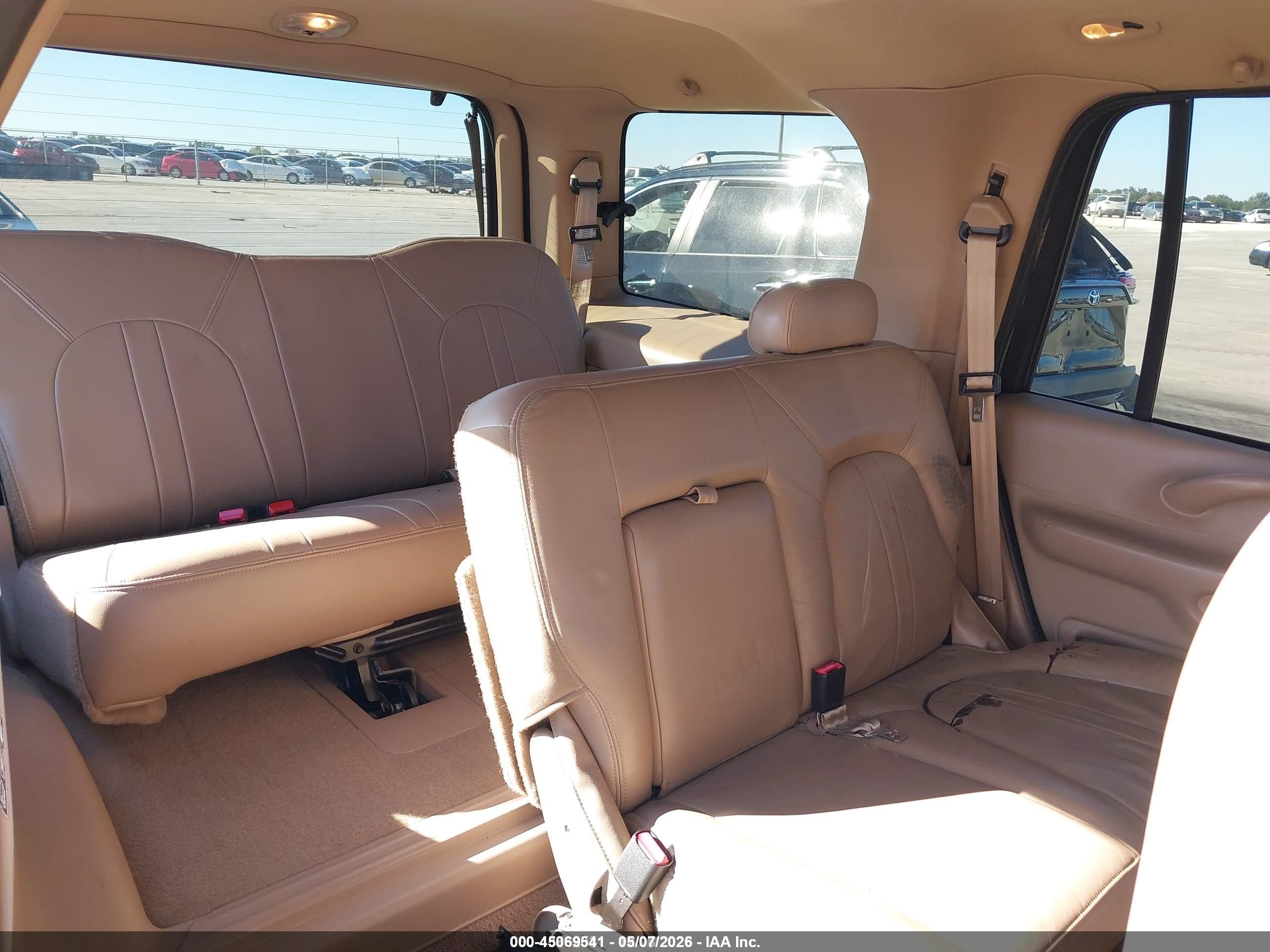 1999 Ford Expedition Eddie Bauer/xlt Gold vin: 1FMRU17L7XLC11797