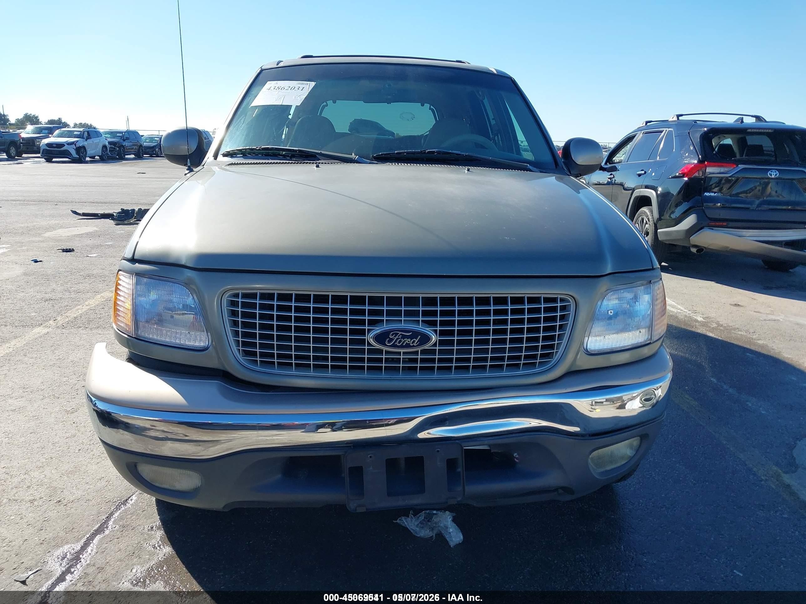 1999 Ford Expedition Eddie Bauer/xlt Gold vin: 1FMRU17L7XLC11797