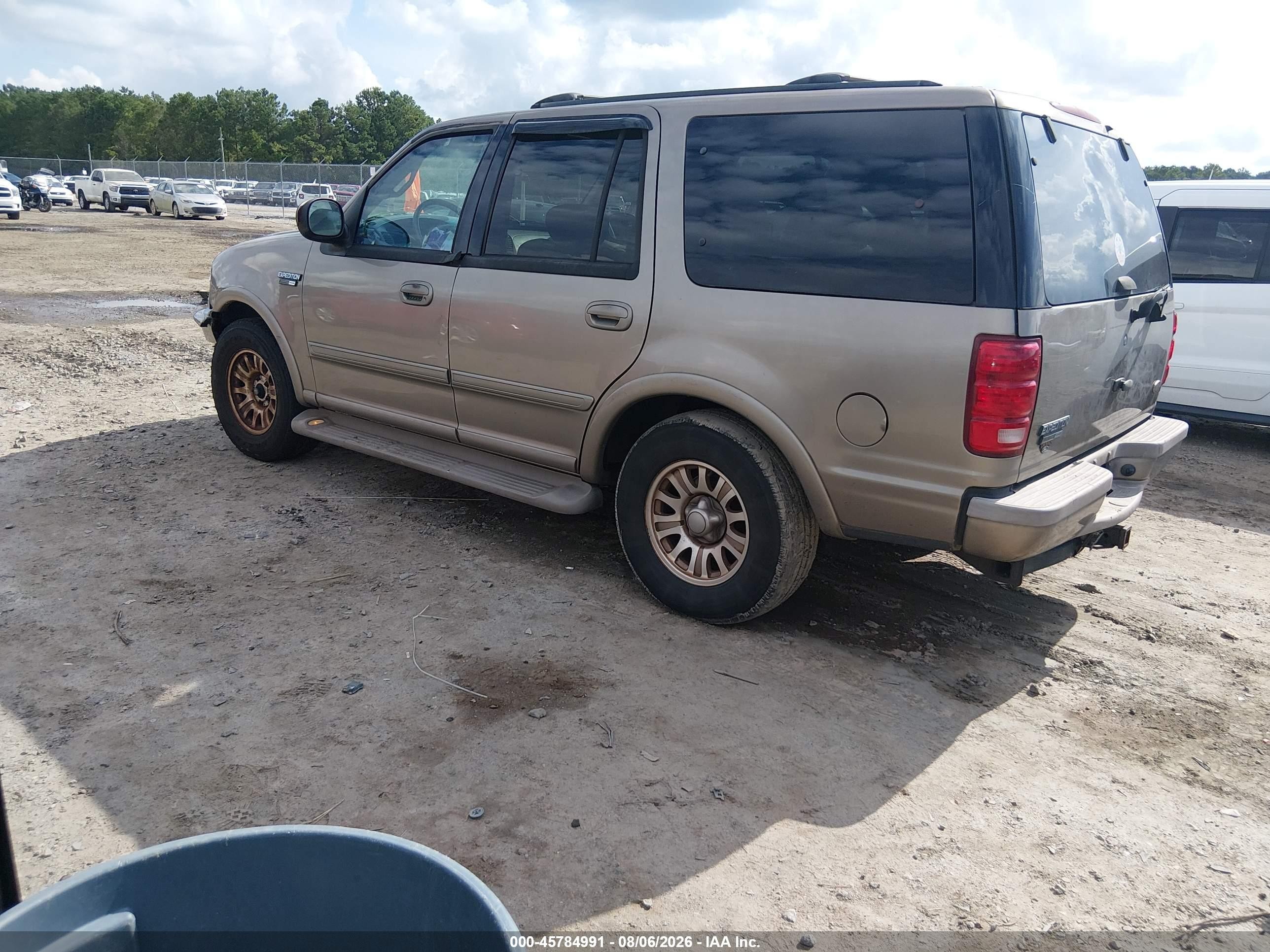2002 Ford Expedition Eddie Bauer Gold vin: 1FMRU17L82LA68092
