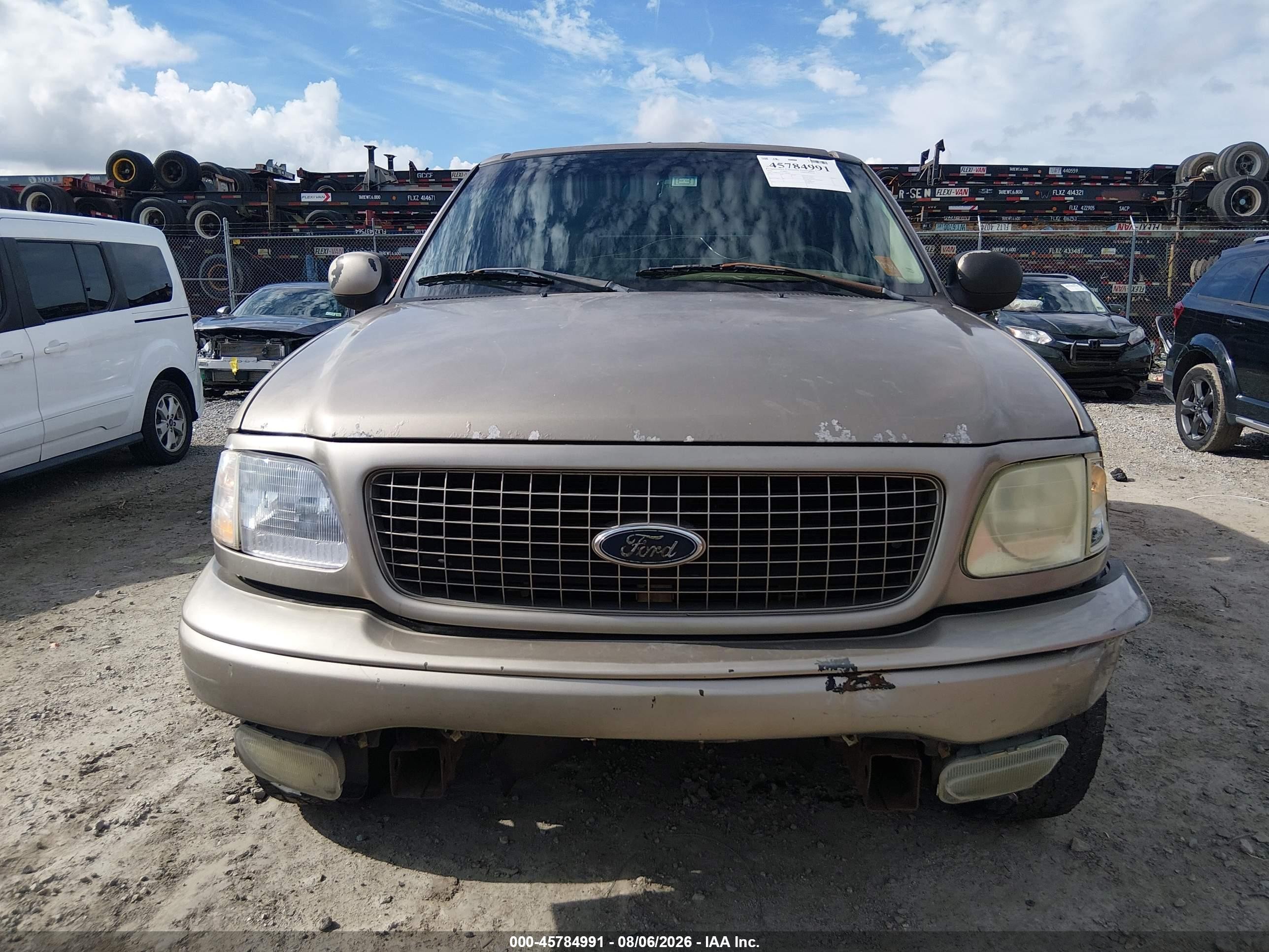 2002 Ford Expedition Eddie Bauer Gold vin: 1FMRU17L82LA68092