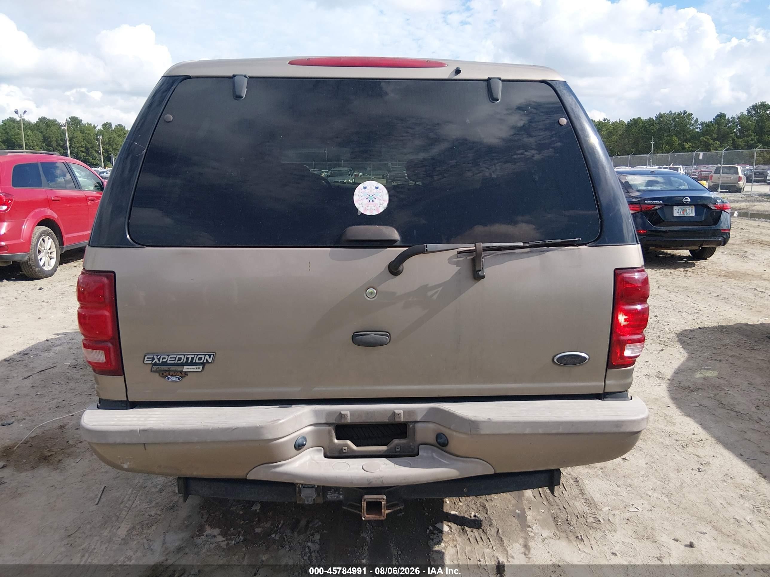 2002 Ford Expedition Eddie Bauer Gold vin: 1FMRU17L82LA68092