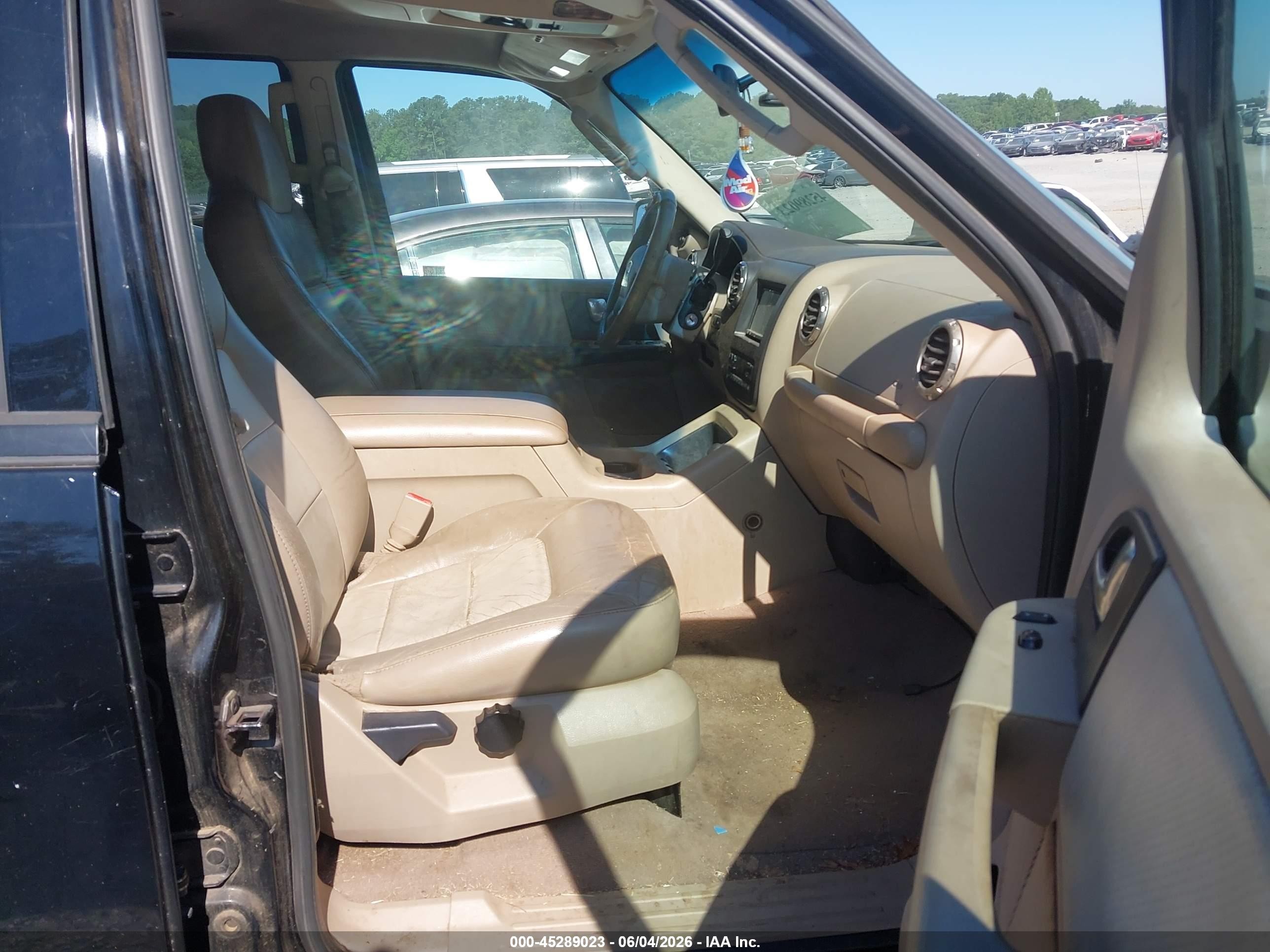 2004 Ford Expedition Eddie Bauer Black vin: 1FMRU17W34LB59168