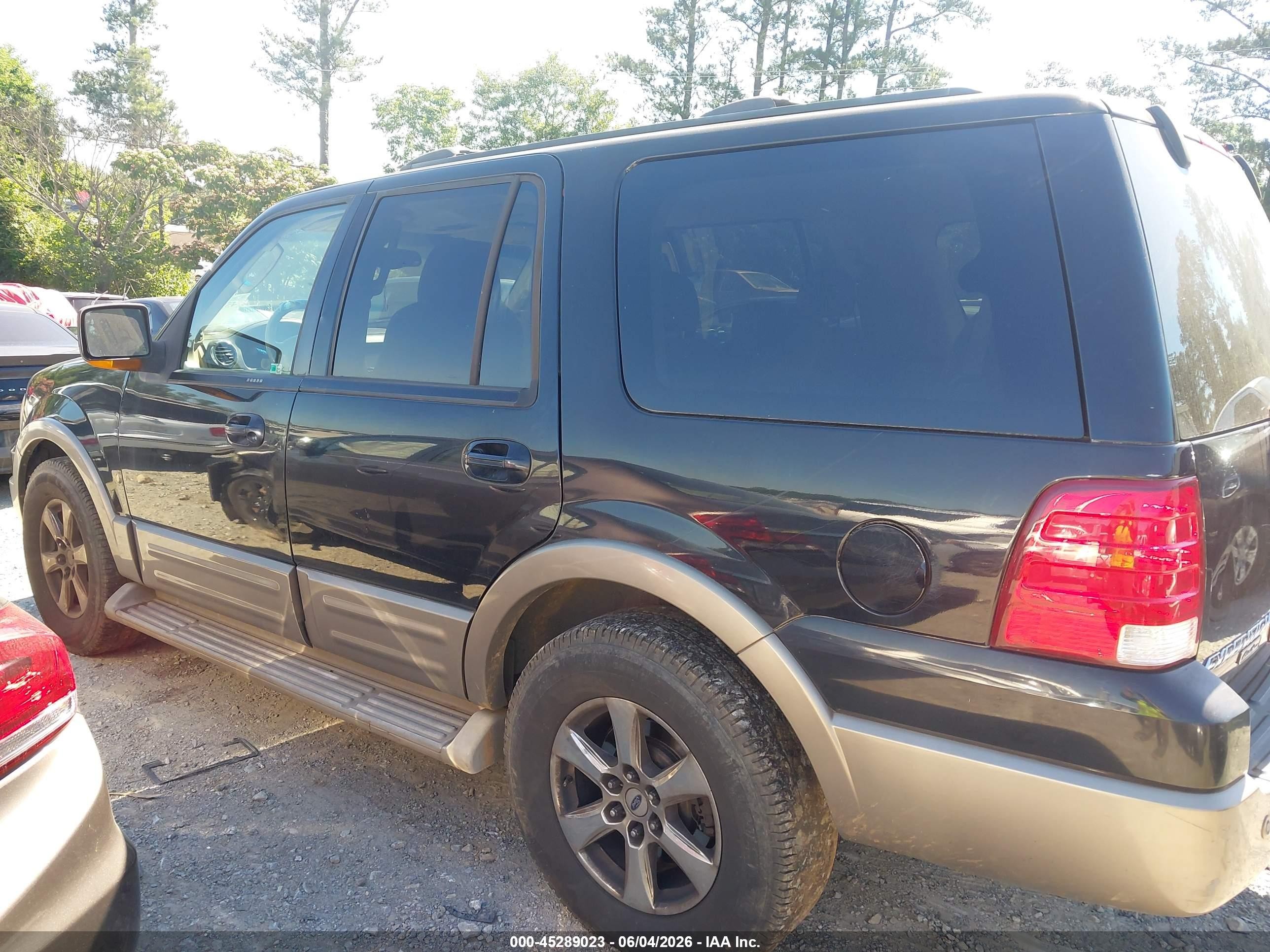 2004 Ford Expedition Eddie Bauer Black vin: 1FMRU17W34LB59168