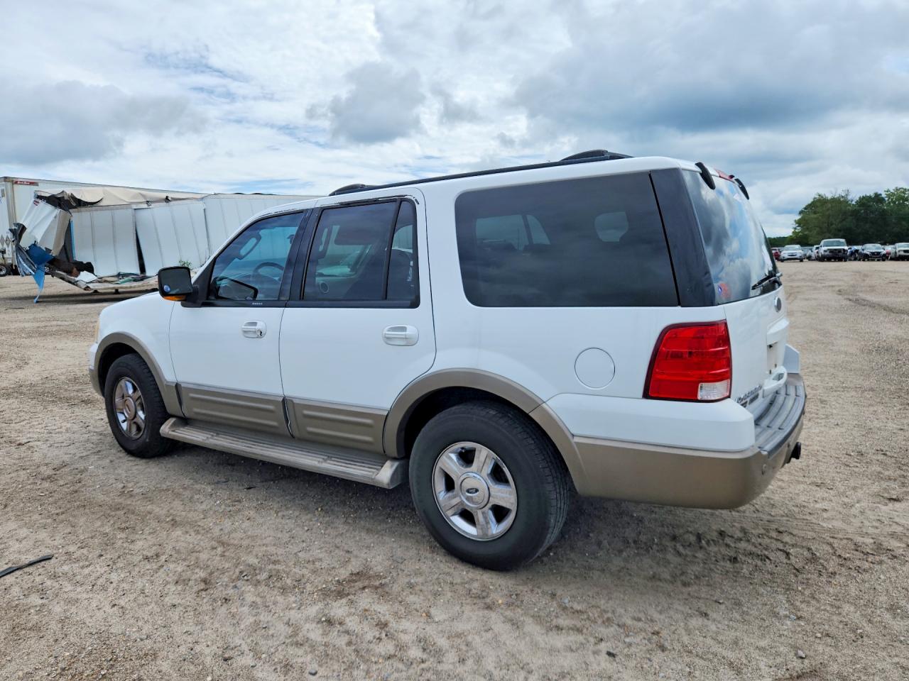 2004 Ford Expedition Eddie Bauer White vin: 1FMRU17W44LA57619
