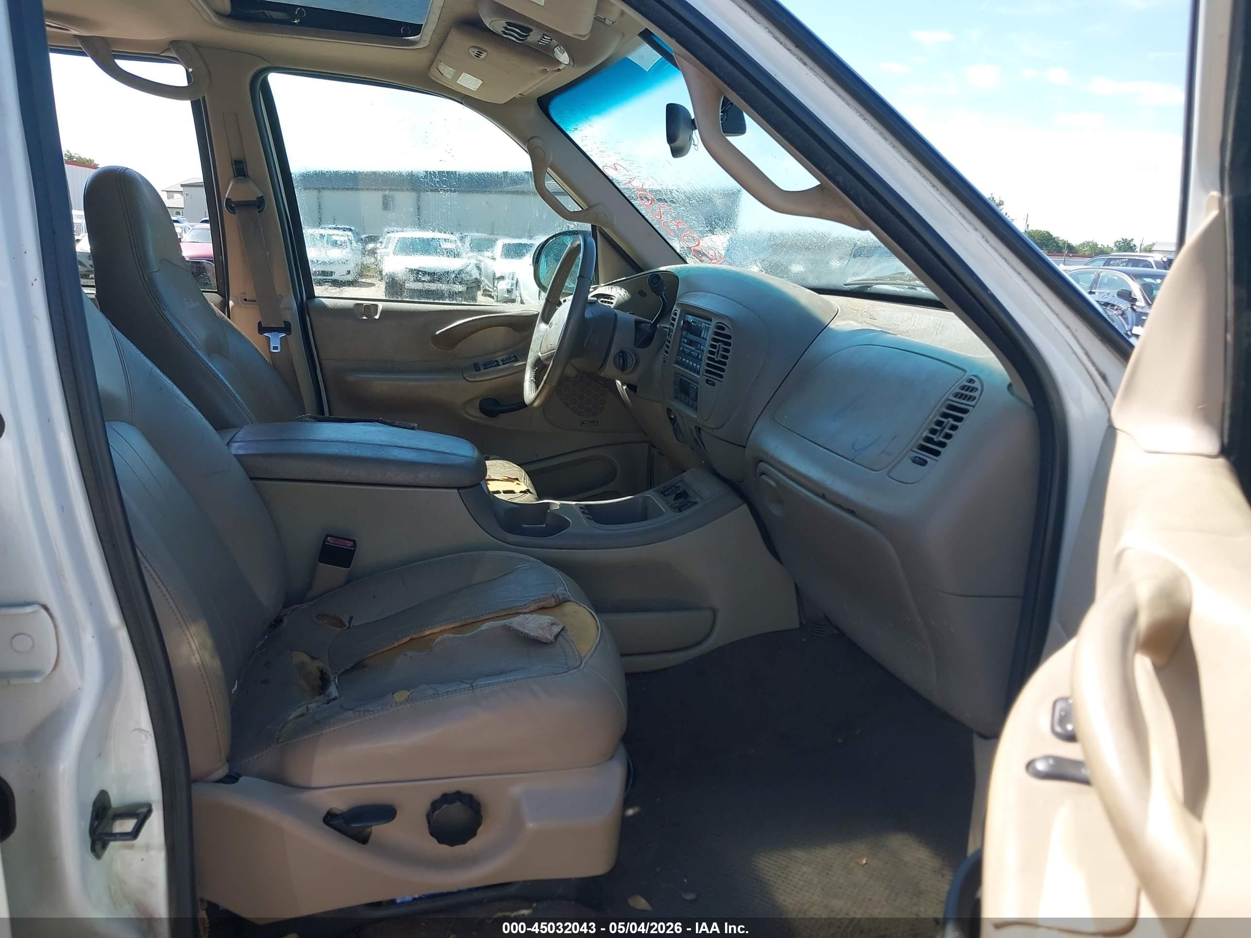 2002 Ford Expedition Eddie Bauer White vin: 1FMRU17W52LA81215