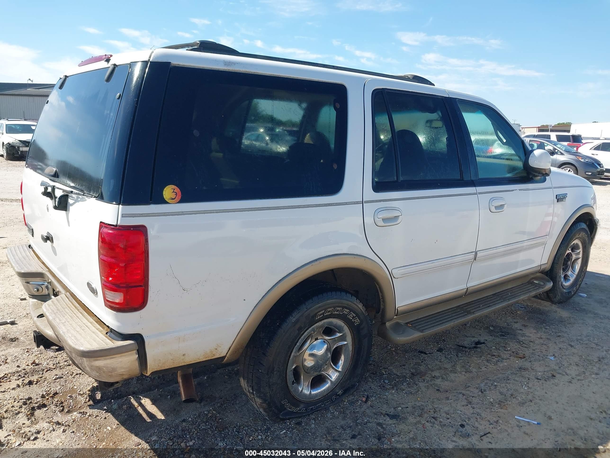 2002 Ford Expedition Eddie Bauer White vin: 1FMRU17W52LA81215