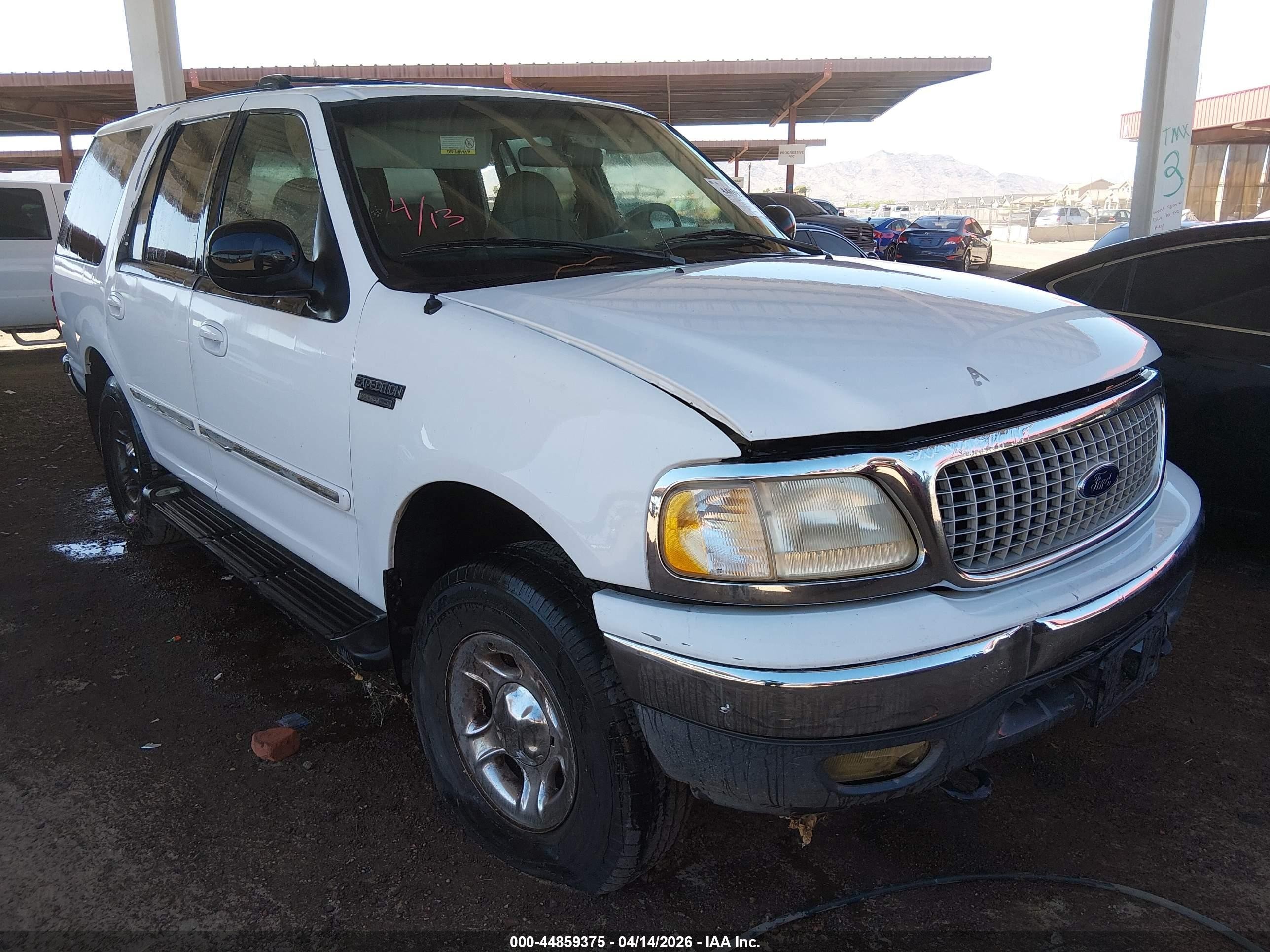 1999 Ford Expedition Xlt White vin: 1FMRU1864XLB02464