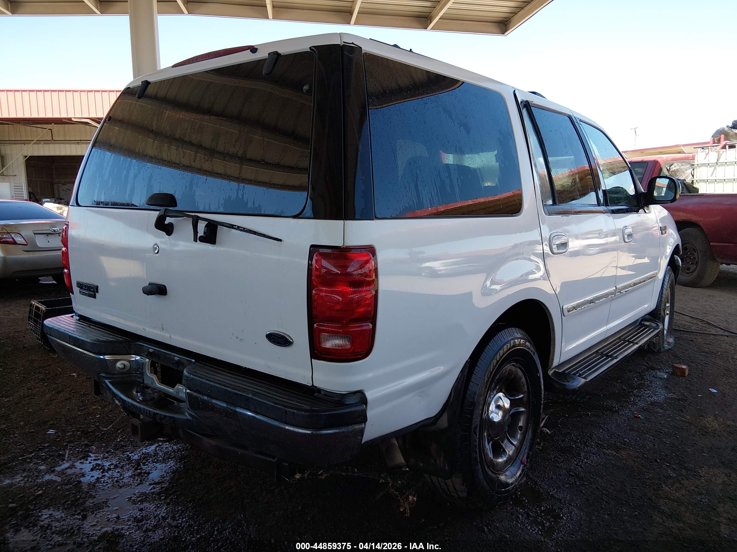 1999 Ford Expedition Xlt White vin: 1FMRU1864XLB02464