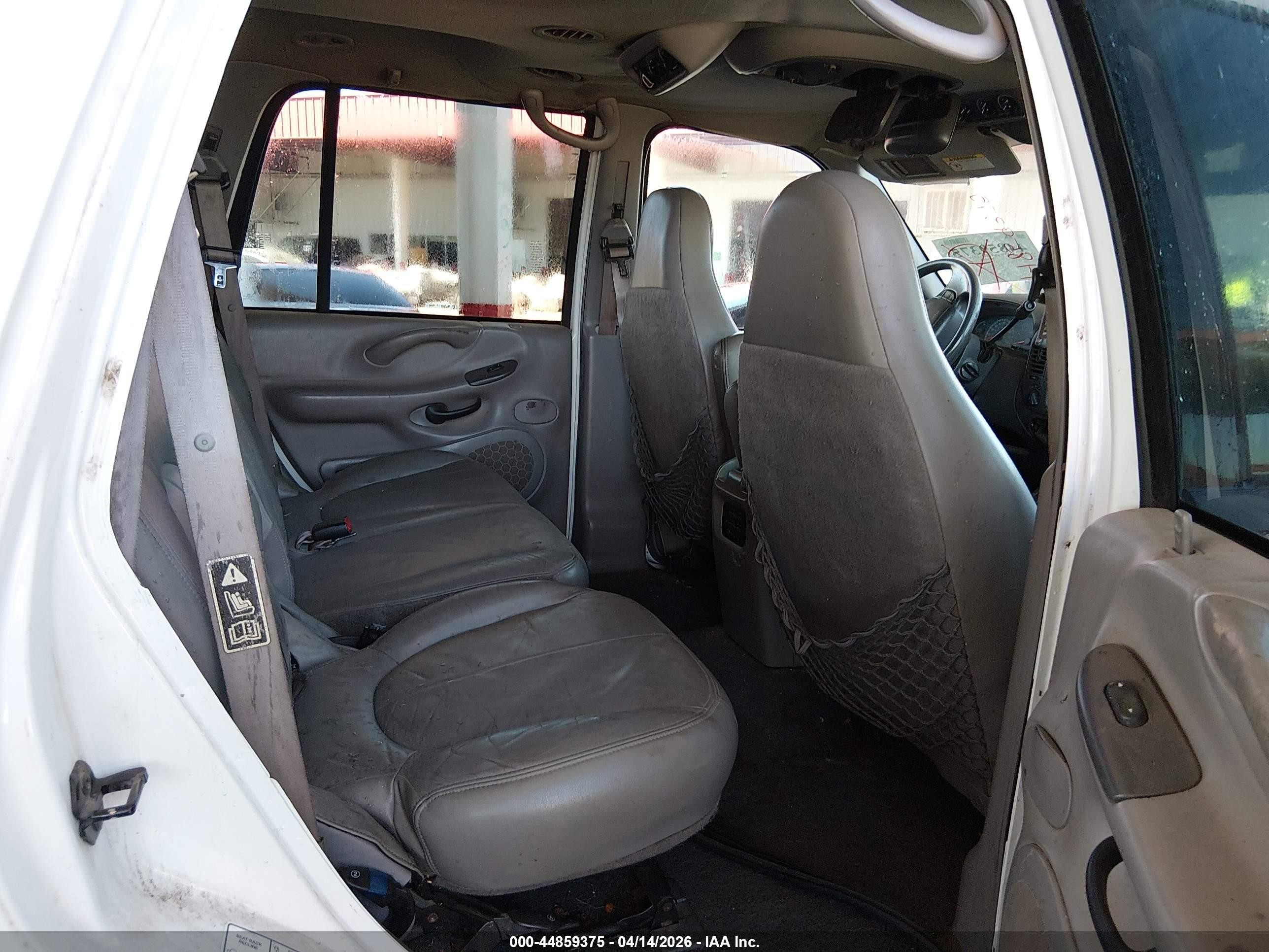 1999 Ford Expedition Xlt White vin: 1FMRU1864XLB02464