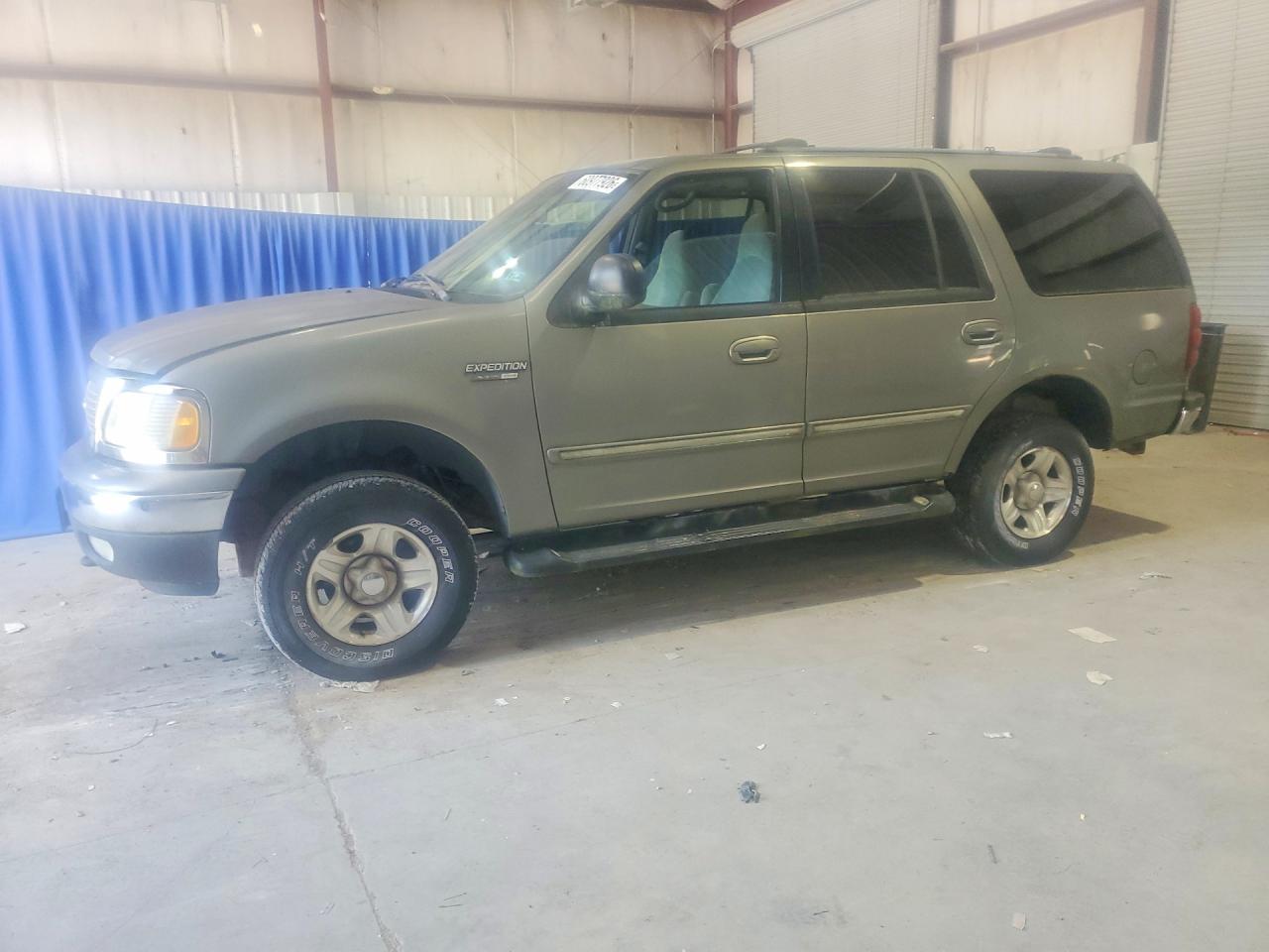 1999 Ford Expedition Gray vin: 1FMRU1864XLC24774