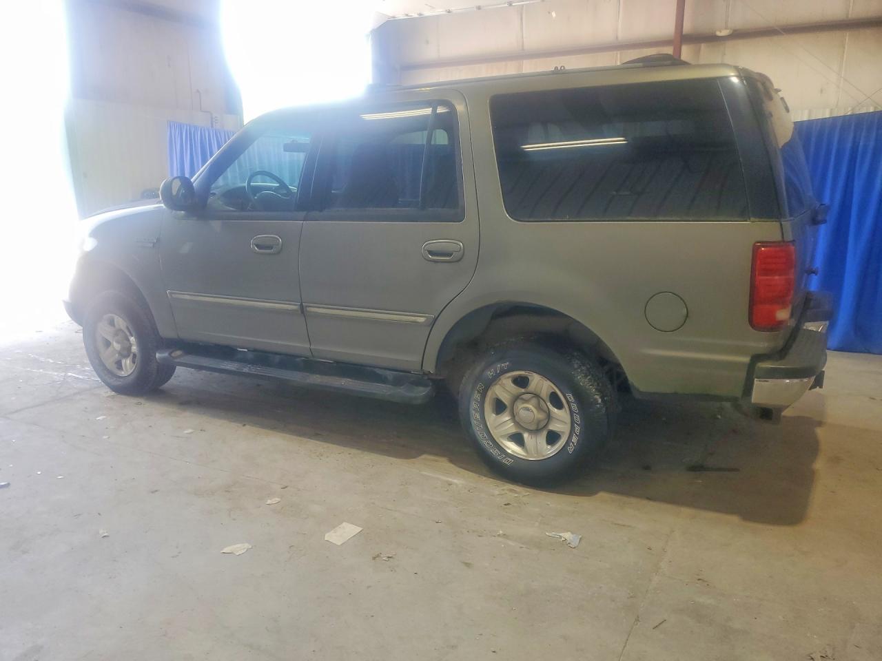1999 Ford Expedition Gray vin: 1FMRU1864XLC24774