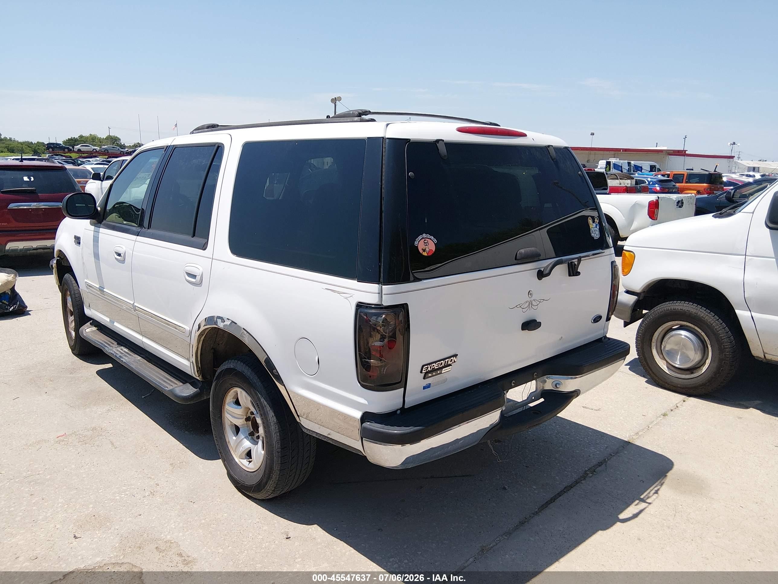 1999 Ford Expedition Xlt White vin: 1FMRU1867XLB99367