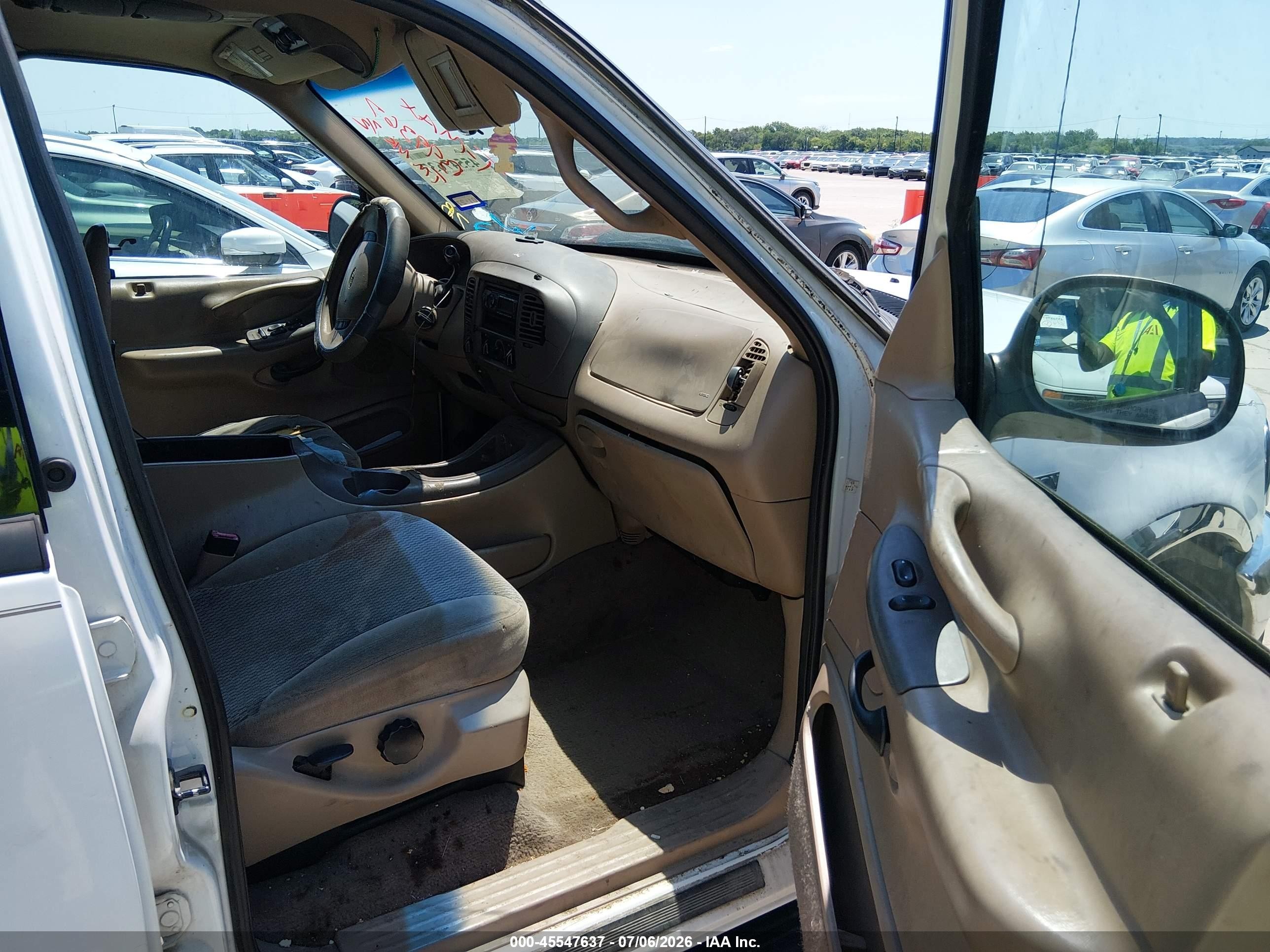 1999 Ford Expedition Xlt White vin: 1FMRU1867XLB99367