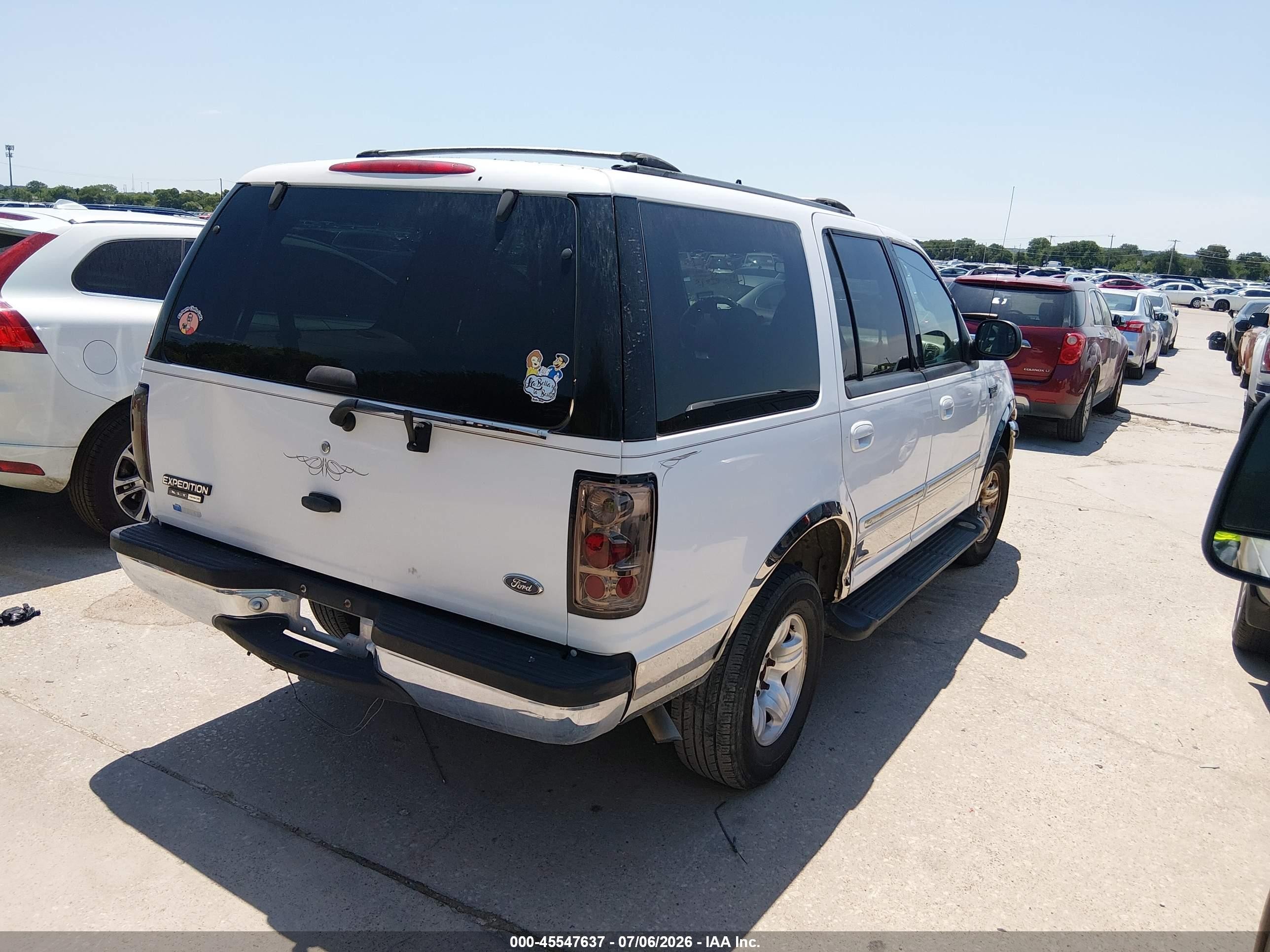 1999 Ford Expedition Xlt White vin: 1FMRU1867XLB99367
