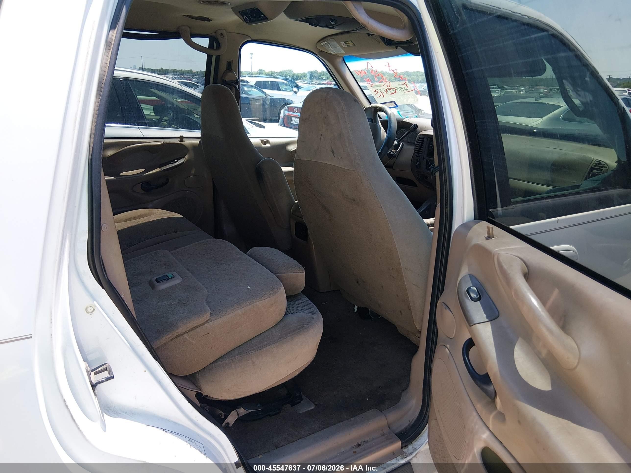 1999 Ford Expedition Xlt White vin: 1FMRU1867XLB99367