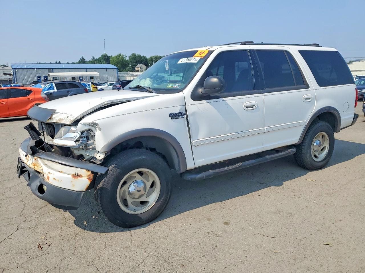 1999 Ford Expedition Eddie Bauer Белый vin: 1FMRU1867XLC52097
