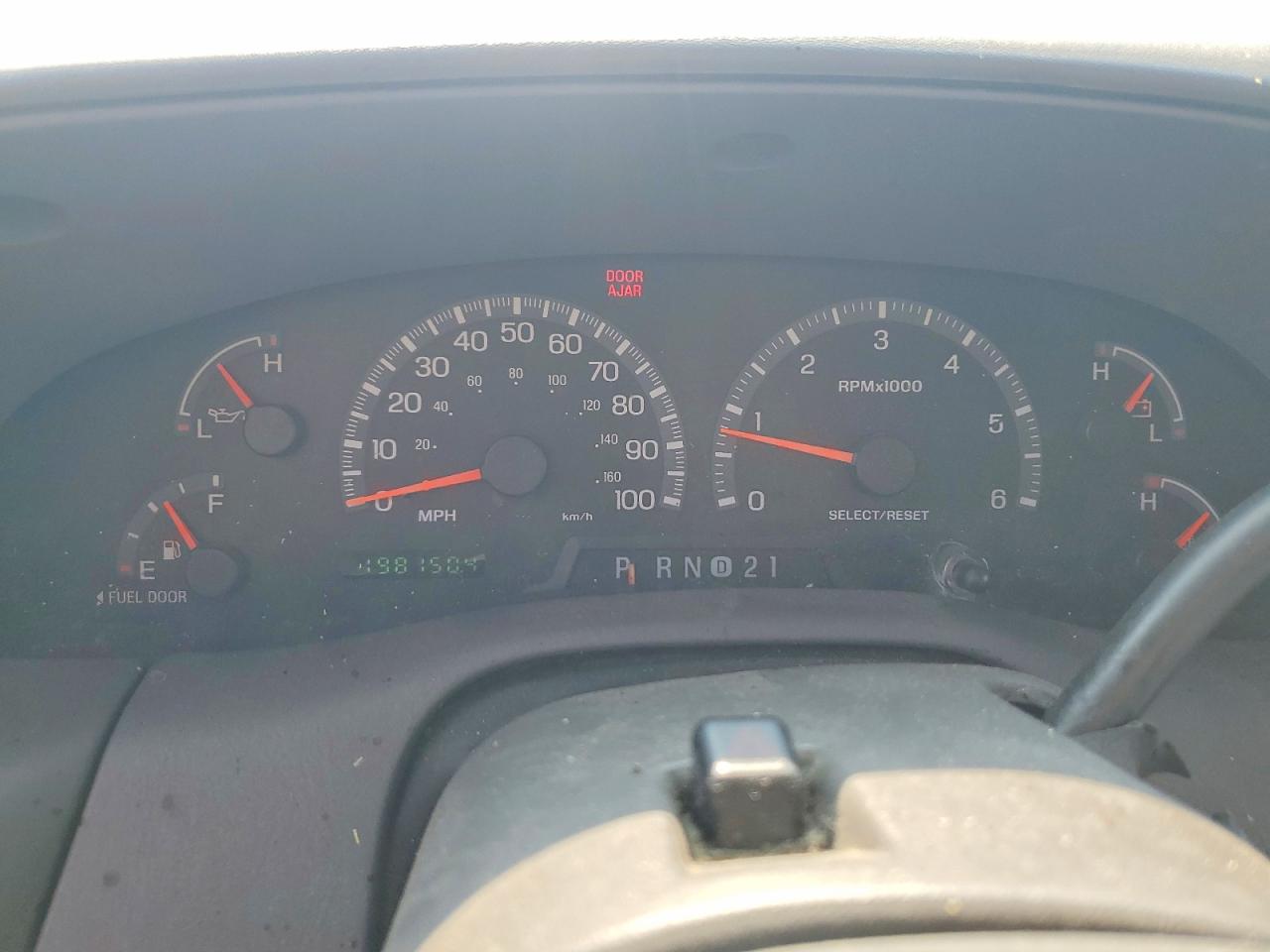 1999 Ford Expedition Eddie Bauer Белый vin: 1FMRU1867XLC52097
