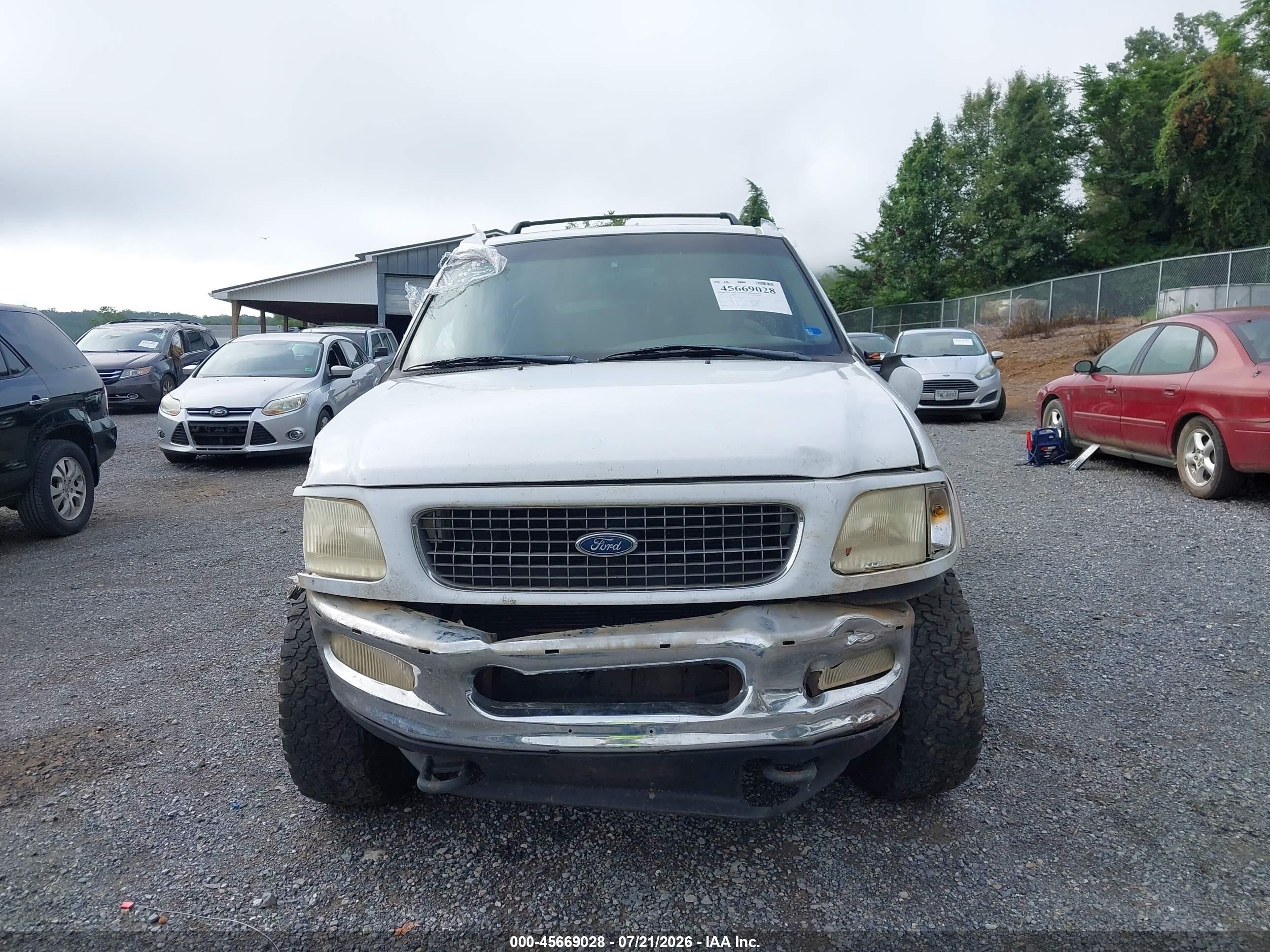 1998 Ford Expedition Eddie Bauer/xlt Белый vin: 1FMRU18W2WLA33725