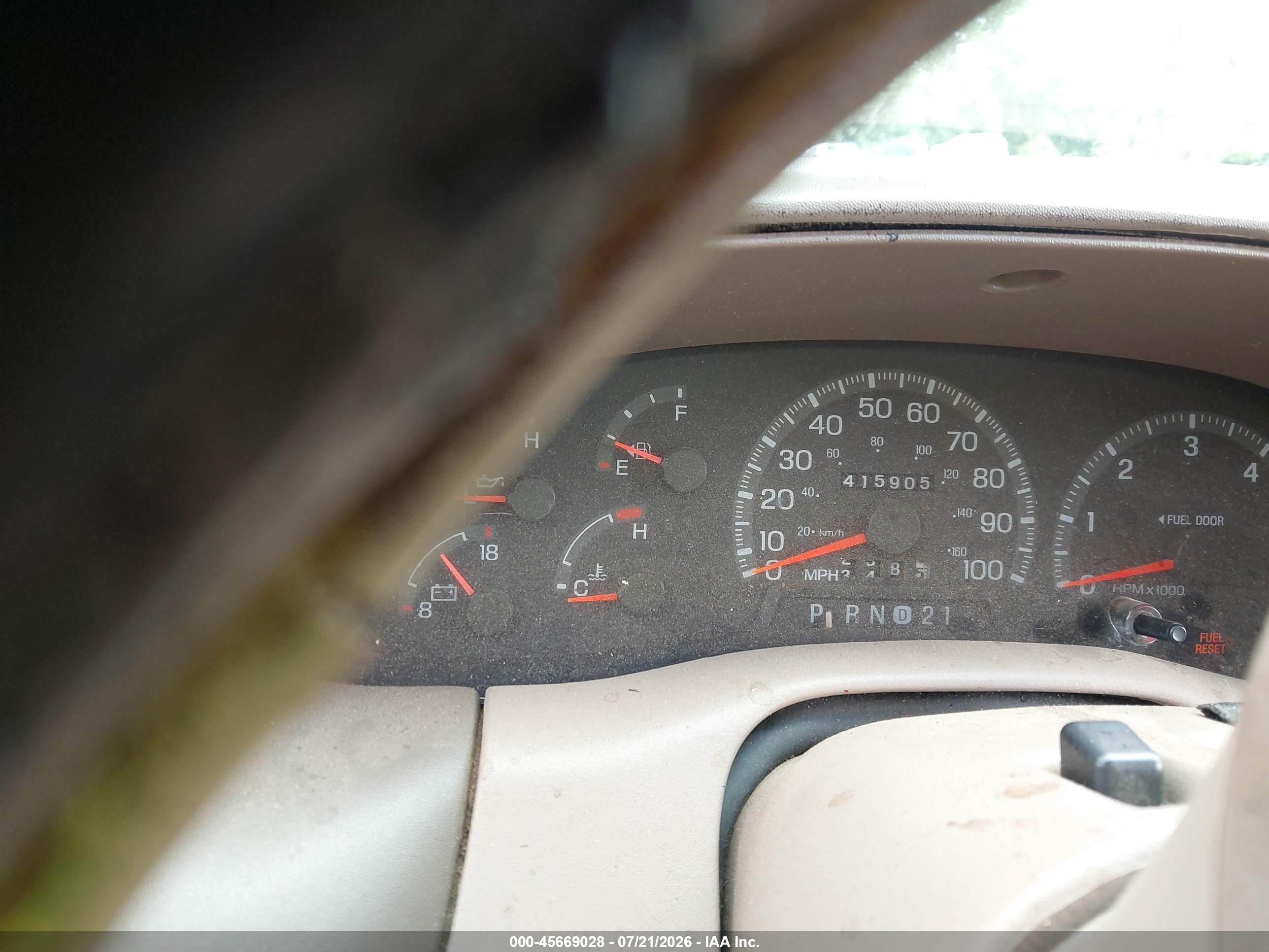 1998 Ford Expedition Eddie Bauer/xlt Белый vin: 1FMRU18W2WLA33725